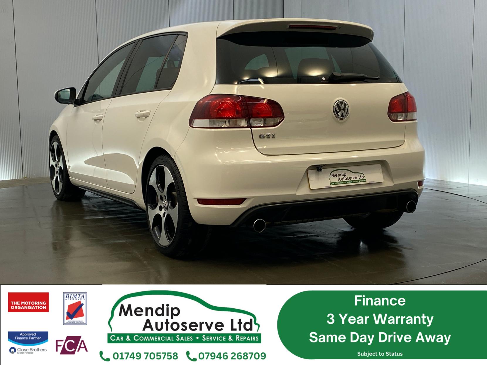 Volkswagen Golf 2.0 TSI GTI Hatchback 5dr Petrol DSG Euro 5 (210 ps)