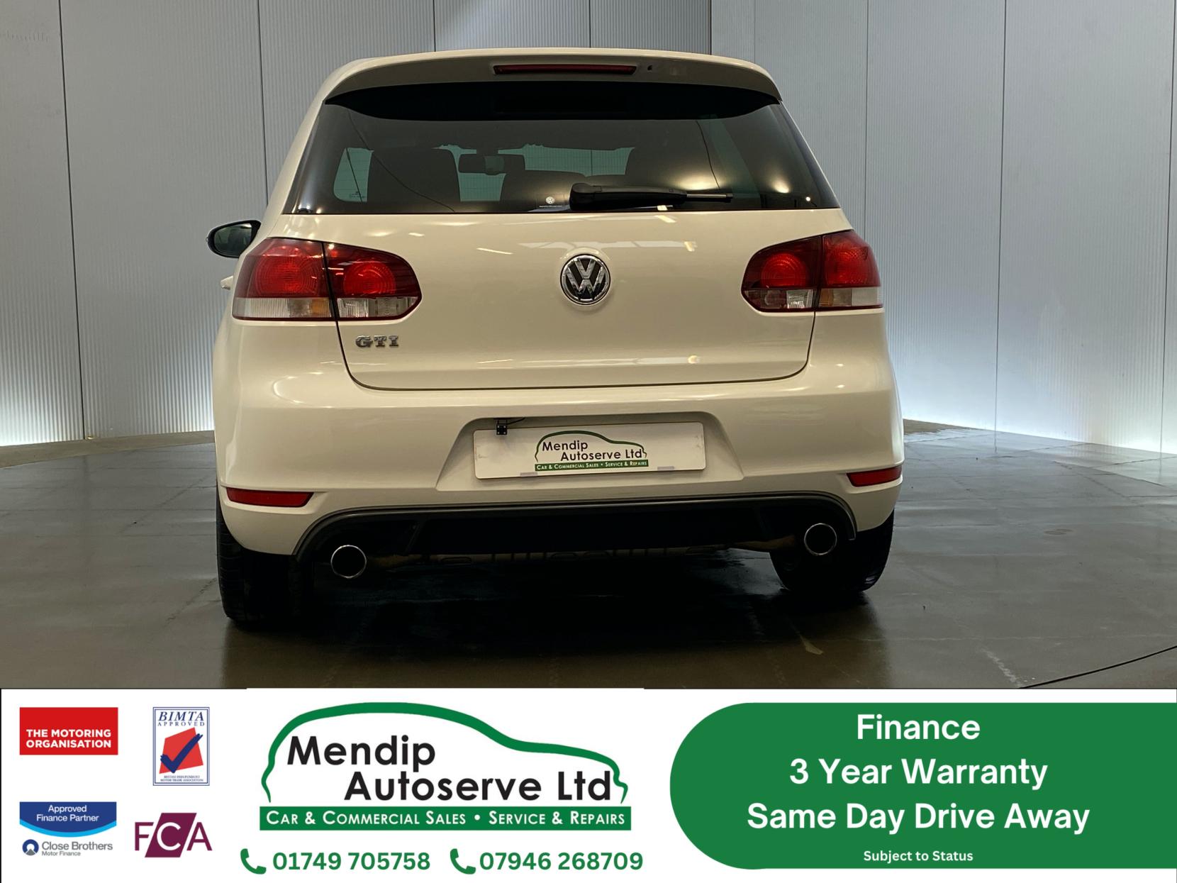 Volkswagen Golf 2.0 TSI GTI Hatchback 5dr Petrol DSG Euro 5 (210 ps)