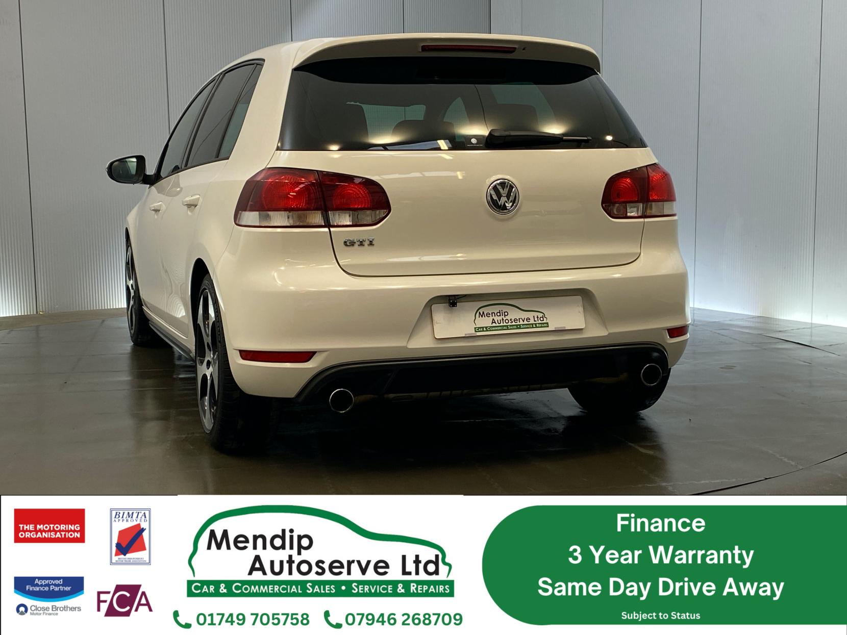 Volkswagen Golf 2.0 TSI GTI Hatchback 5dr Petrol DSG Euro 5 (210 ps)