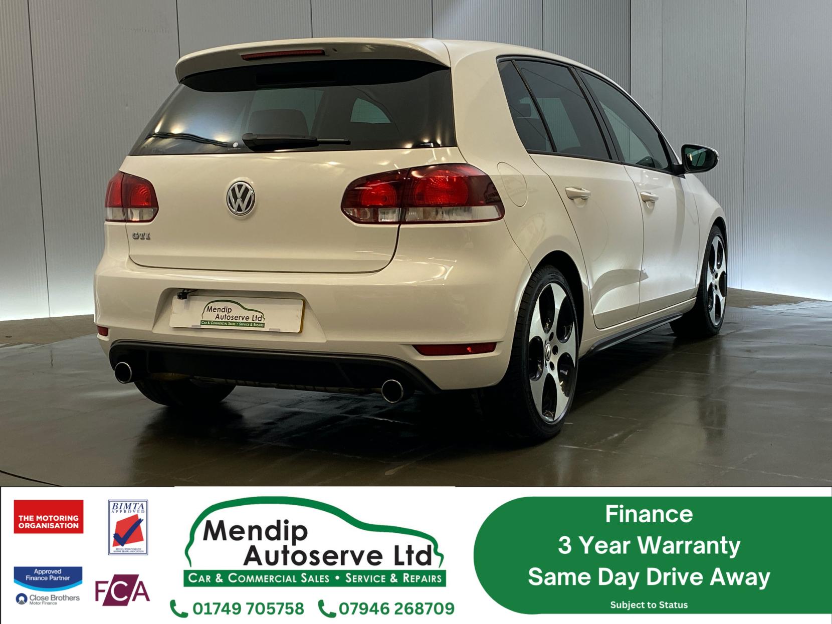 Volkswagen Golf 2.0 TSI GTI Hatchback 5dr Petrol DSG Euro 5 (210 ps)