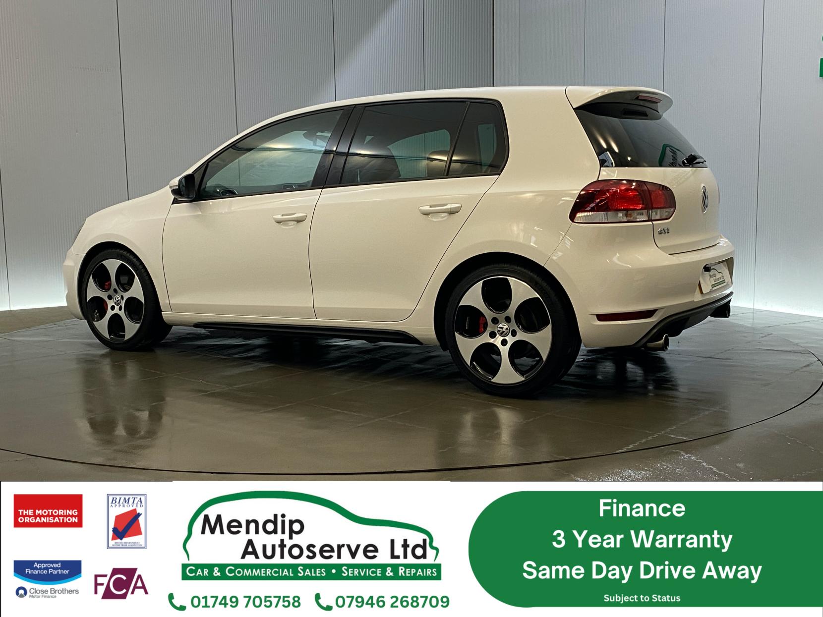 Volkswagen Golf 2.0 TSI GTI Hatchback 5dr Petrol DSG Euro 5 (210 ps)