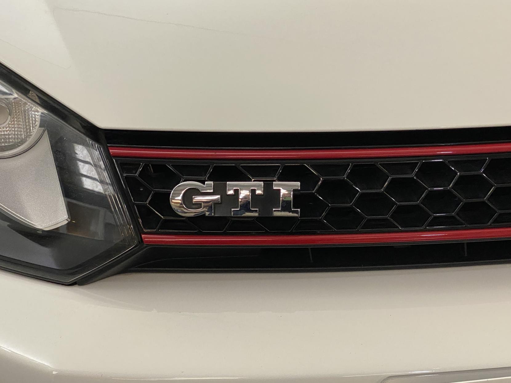 Volkswagen Golf 2.0 TSI GTI Hatchback 5dr Petrol DSG Euro 5 (210 ps)