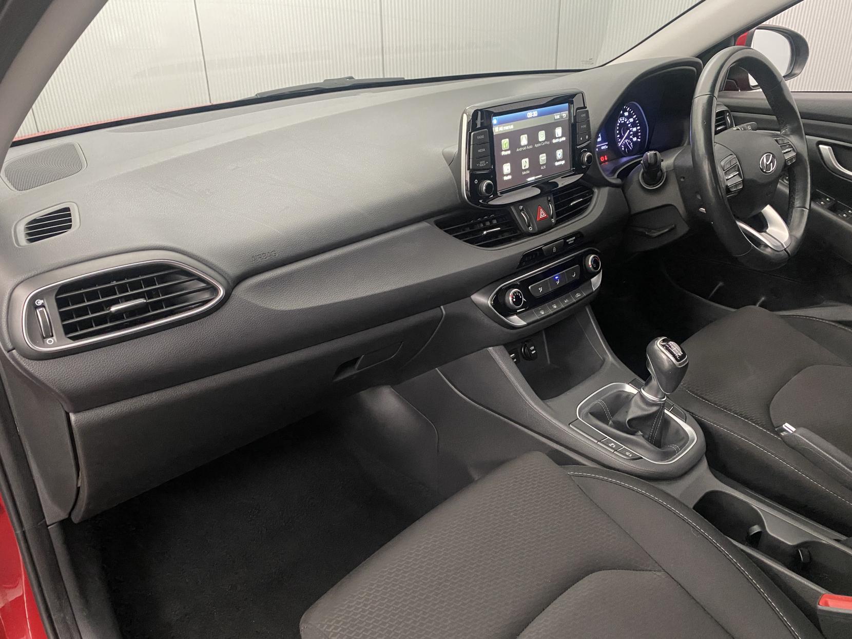 Hyundai i30 1.0 T-GDi SE Hatchback 5dr Petrol Manual Euro 6 (s/s) (120 ps)