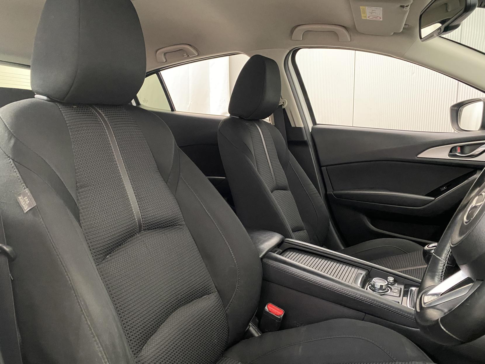 Mazda Mazda3 2.2 SKYACTIV-D SE-L Nav Hatchback 5dr Diesel Manual Euro 6 (s/s) (150 ps)