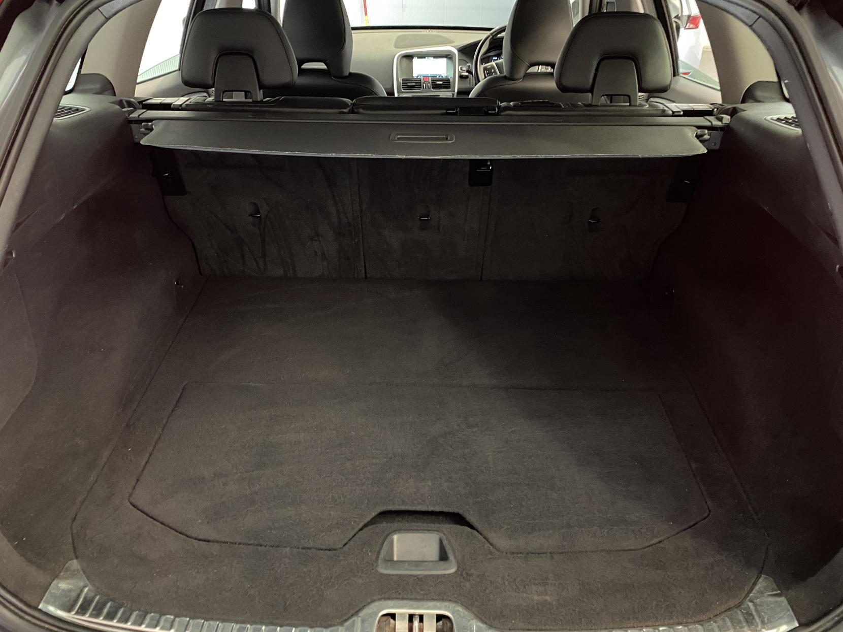 Volvo XC60 2.0 D4 SE Lux Nav SUV 5dr Diesel Auto Euro 6 (s/s) (190 ps)