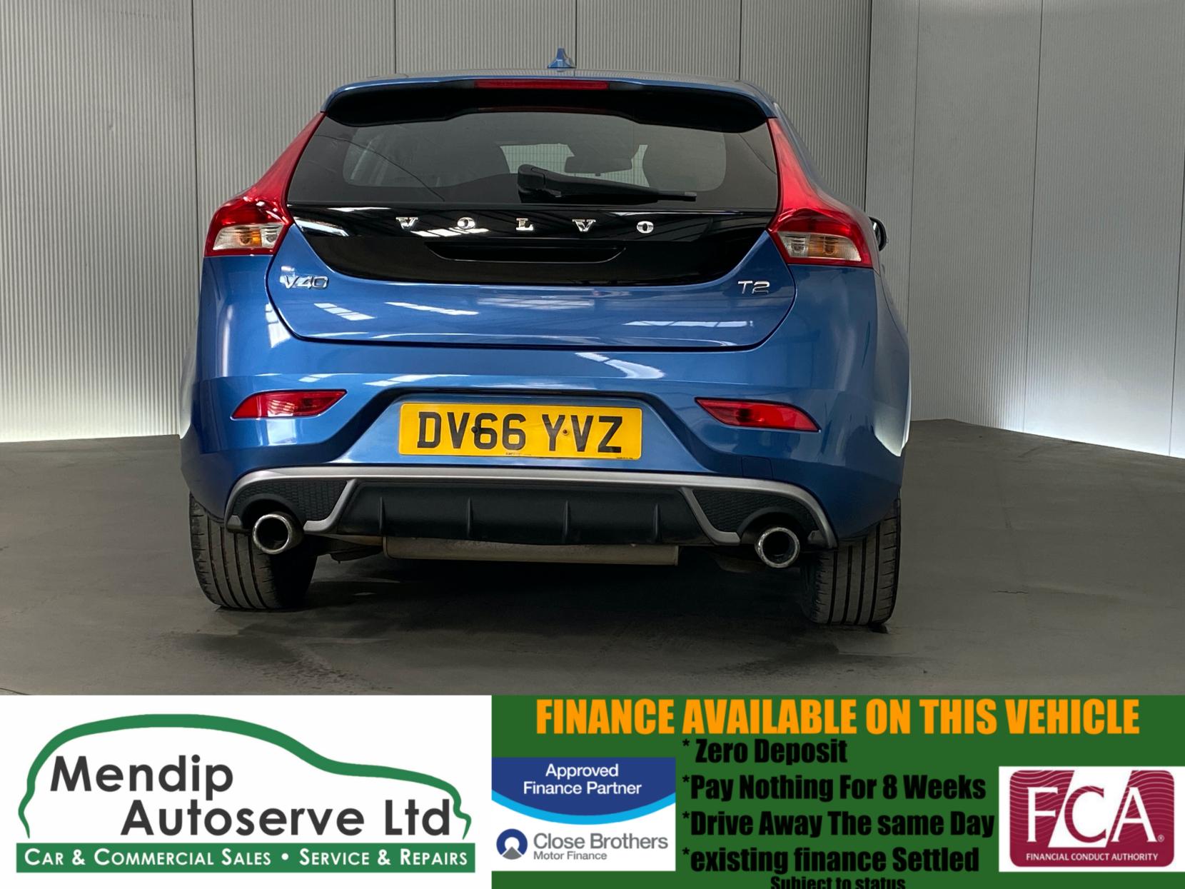 Volvo V40 2.0 T2 R-Design Hatchback 5dr Petrol Manual Euro 6 (s/s) (122 ps)