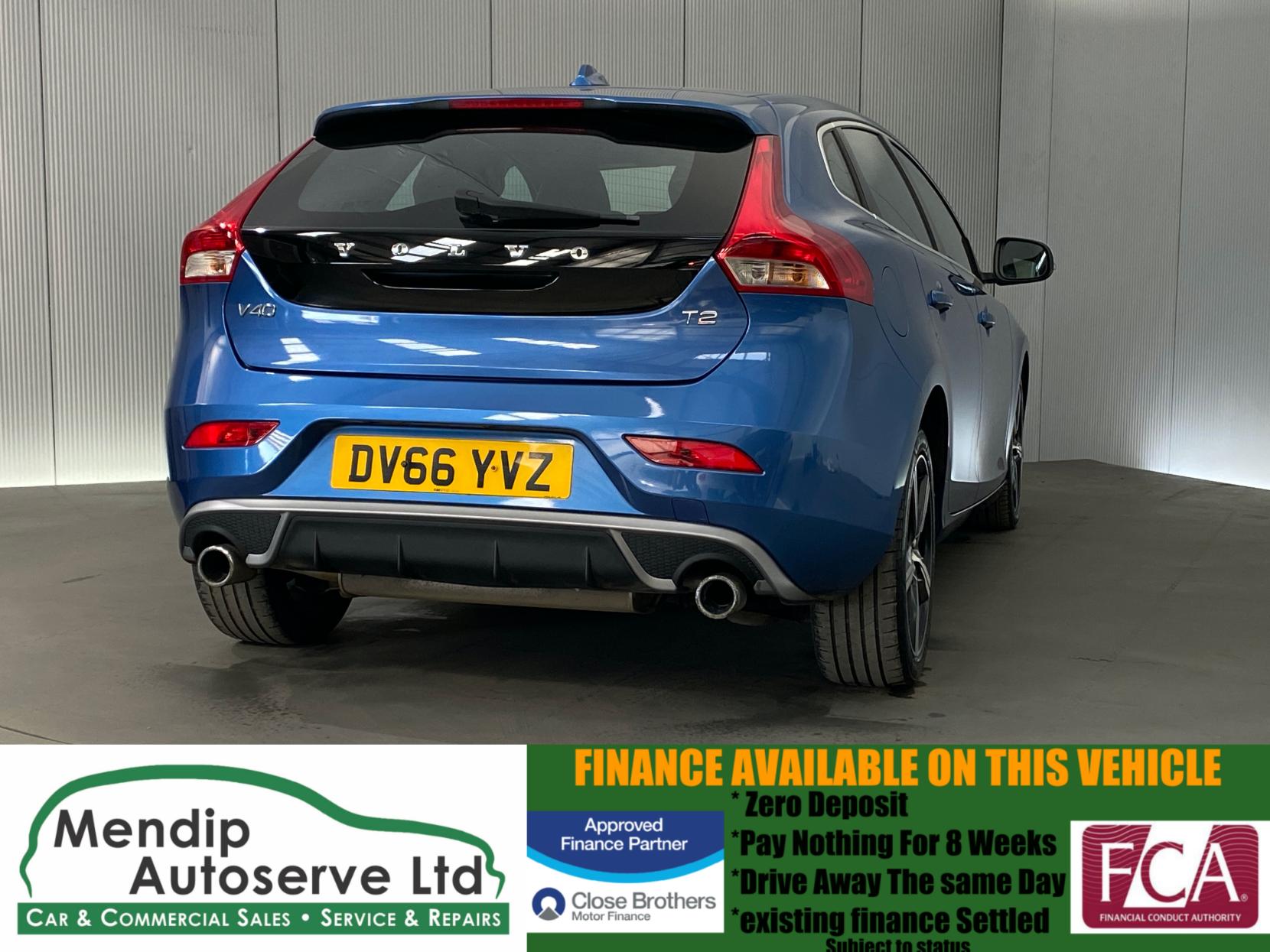 Volvo V40 2.0 T2 R-Design Hatchback 5dr Petrol Manual Euro 6 (s/s) (122 ps)