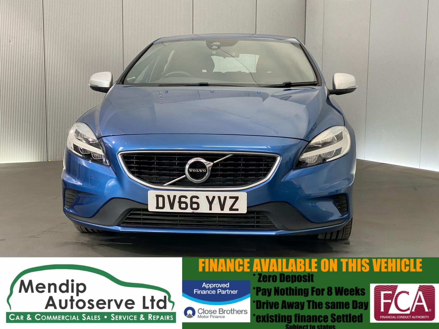 Volvo V40 2.0 T2 R-Design Hatchback 5dr Petrol Manual Euro 6 (s/s) (122 ps)