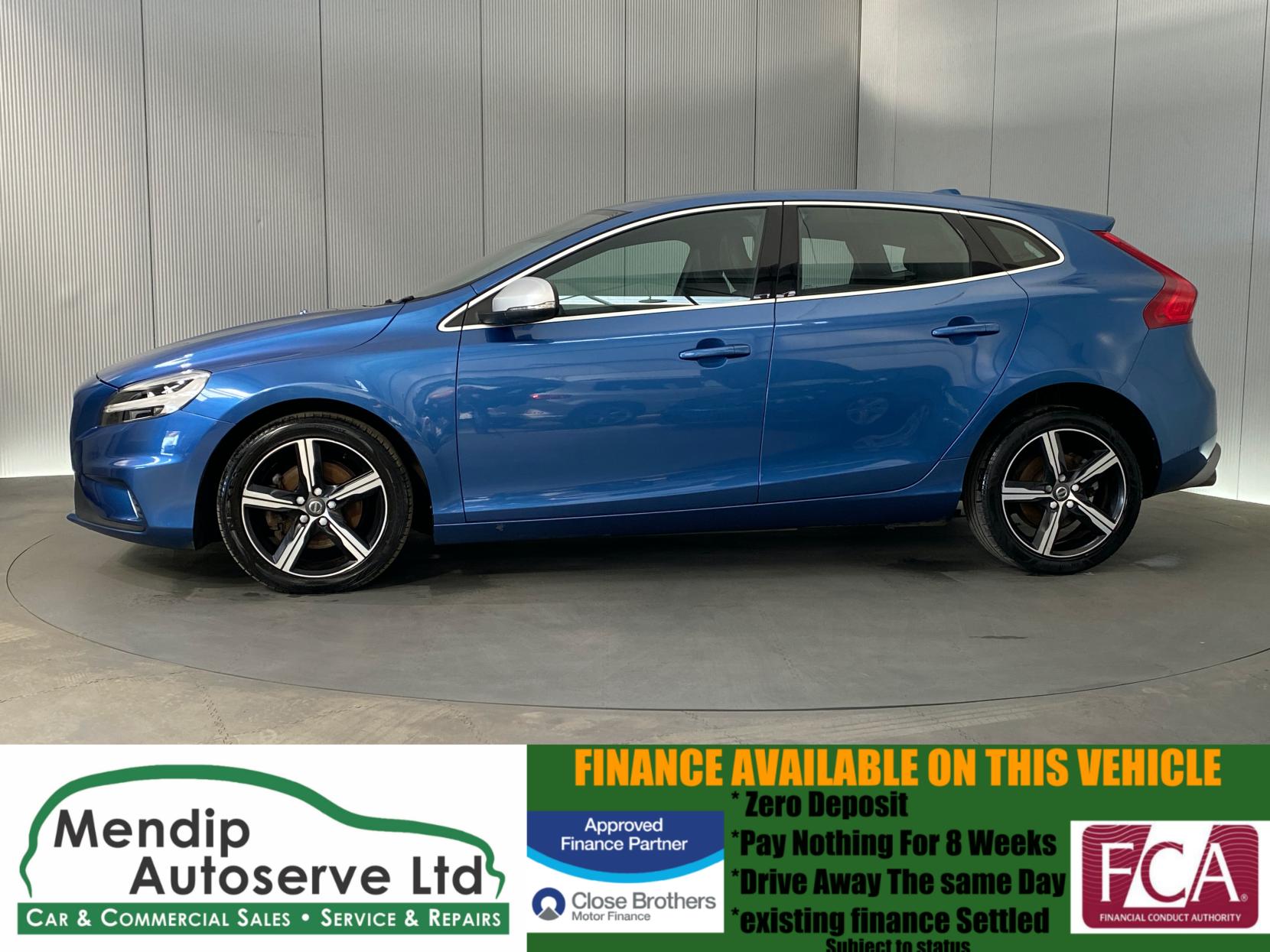 Volvo V40 2.0 T2 R-Design Hatchback 5dr Petrol Manual Euro 6 (s/s) (122 ps)