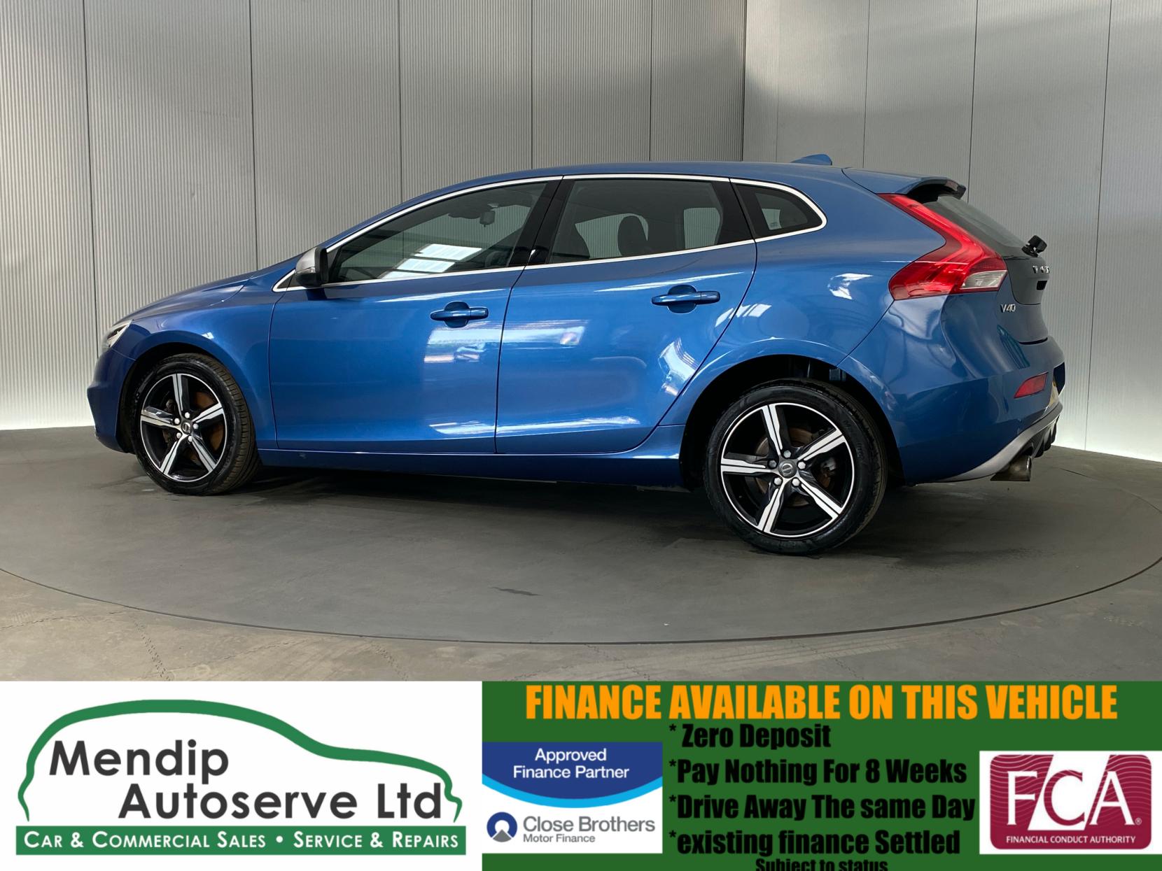 Volvo V40 2.0 T2 R-Design Hatchback 5dr Petrol Manual Euro 6 (s/s) (122 ps)