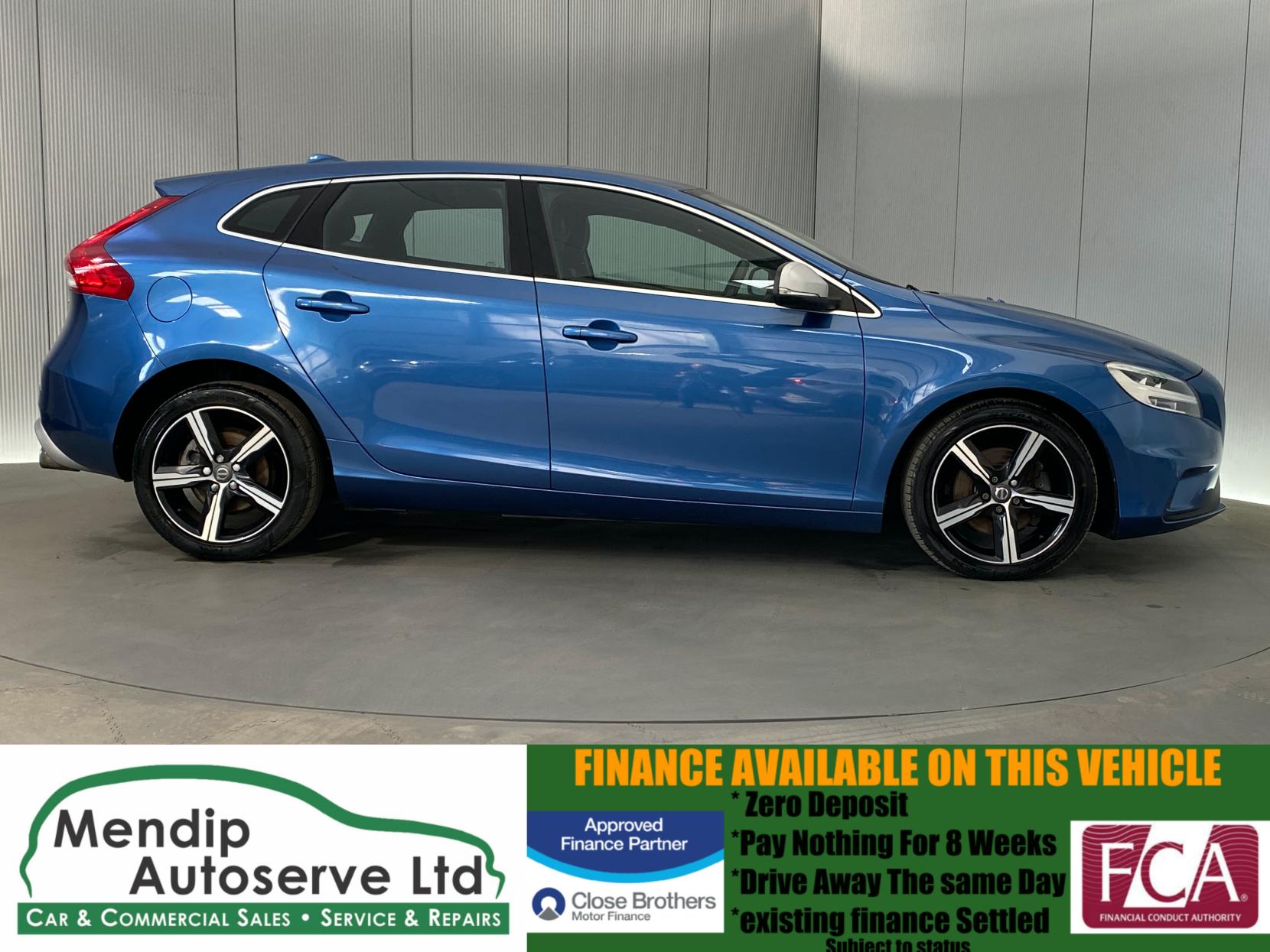 Volvo V40 2.0 T2 R-Design Hatchback 5dr Petrol Manual Euro 6 (s/s) (122 ps)