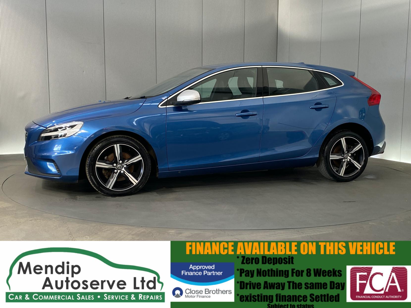 Volvo V40 2.0 T2 R-Design Hatchback 5dr Petrol Manual Euro 6 (s/s) (122 ps)