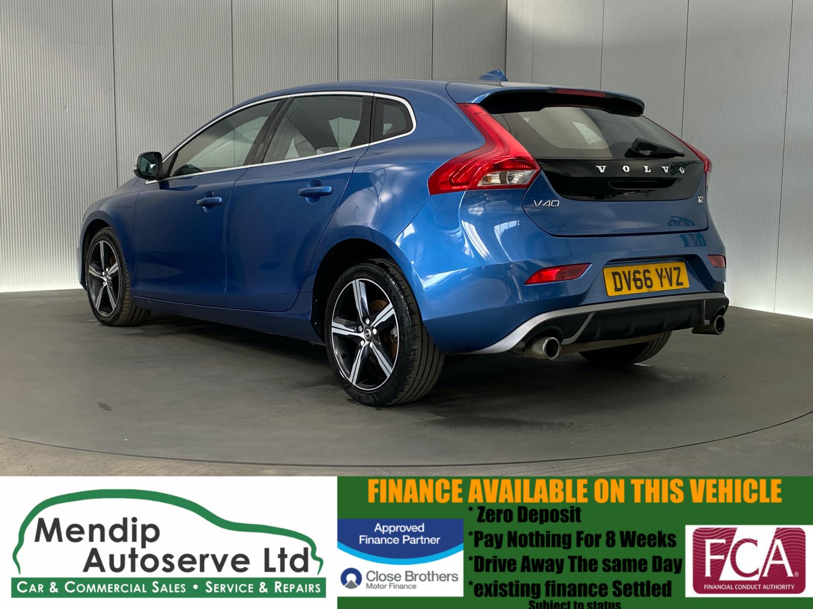 Volvo V40 2.0 T2 R-Design Hatchback 5dr Petrol Manual Euro 6 (s/s) (122 ps)