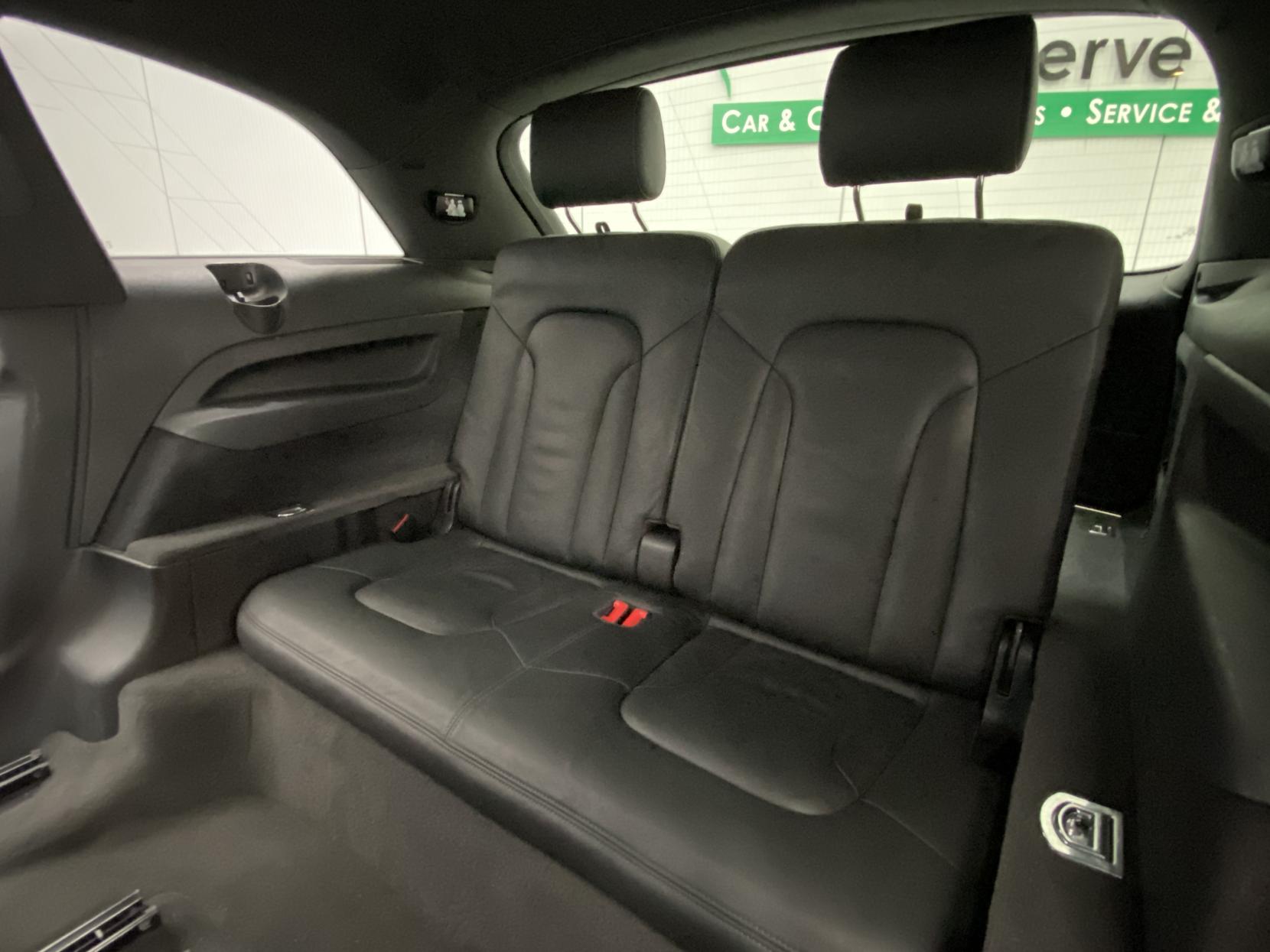 Audi Q7 3.0 TDI V6 S line Plus SUV 5dr Diesel Tiptronic quattro Euro 5 (s/s) (245 ps)