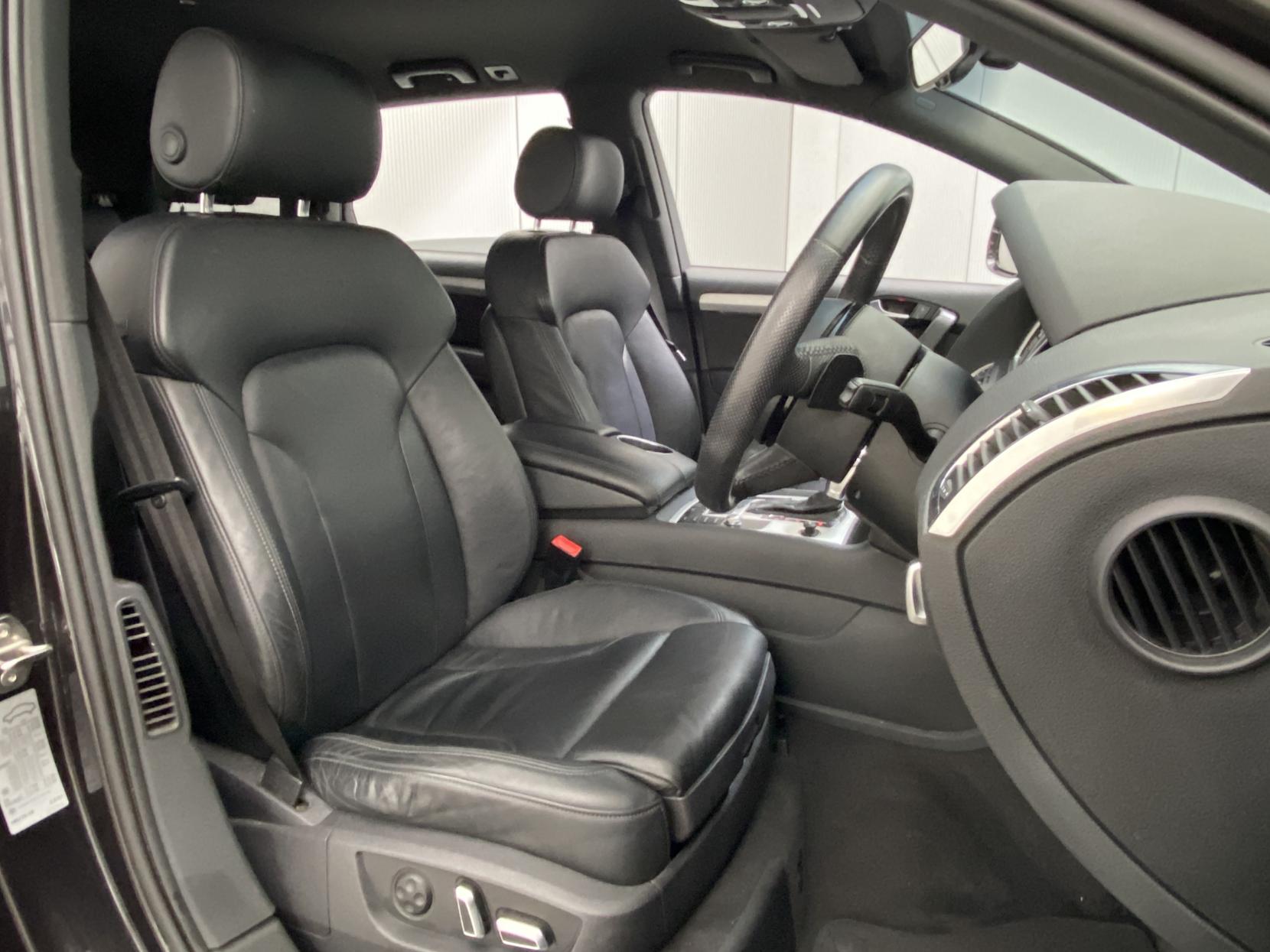 Audi Q7 3.0 TDI V6 S line Plus SUV 5dr Diesel Tiptronic quattro Euro 5 (s/s) (245 ps)