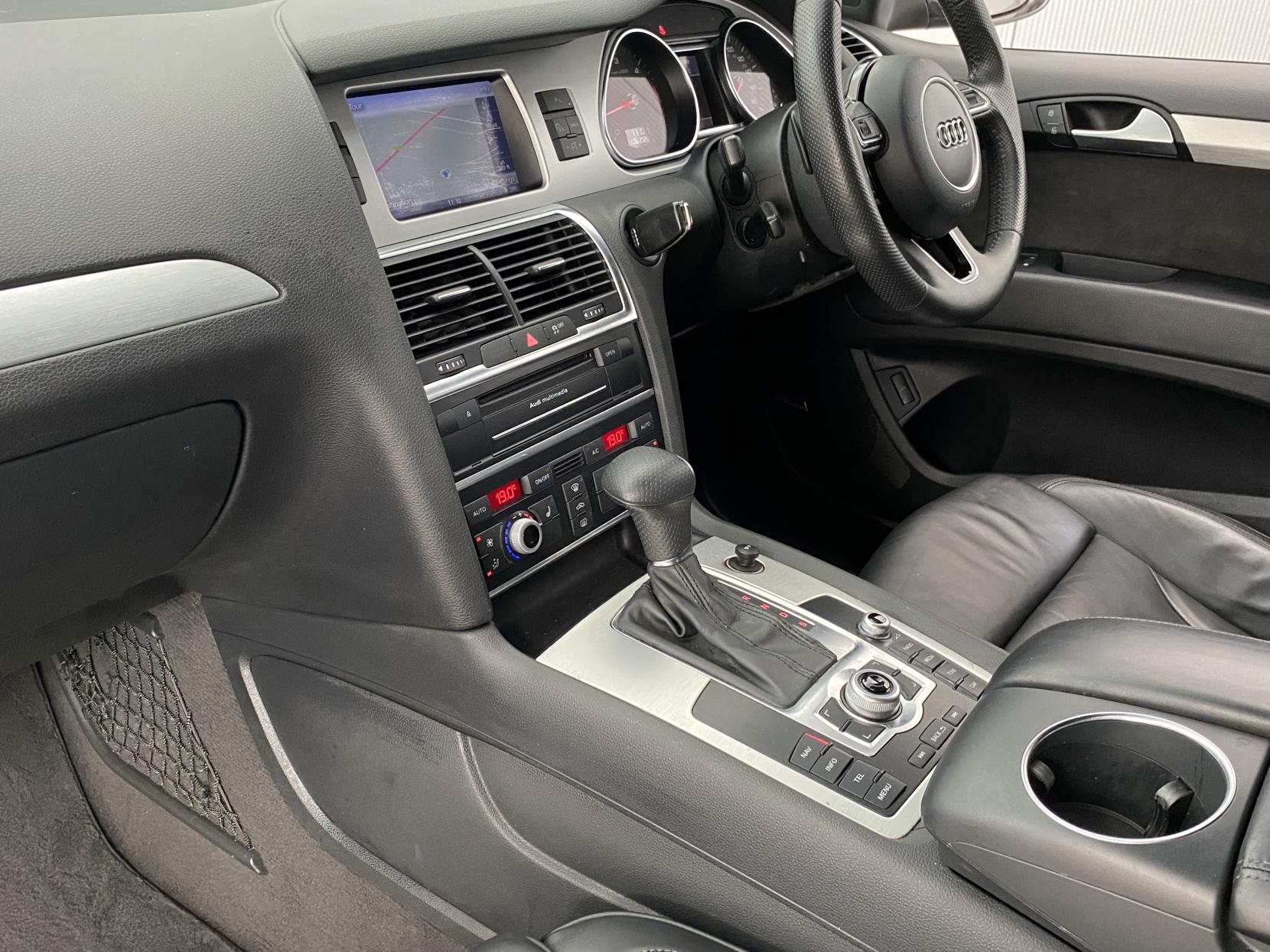 Audi Q7 3.0 TDI V6 S line Plus SUV 5dr Diesel Tiptronic quattro Euro 5 (s/s) (245 ps)