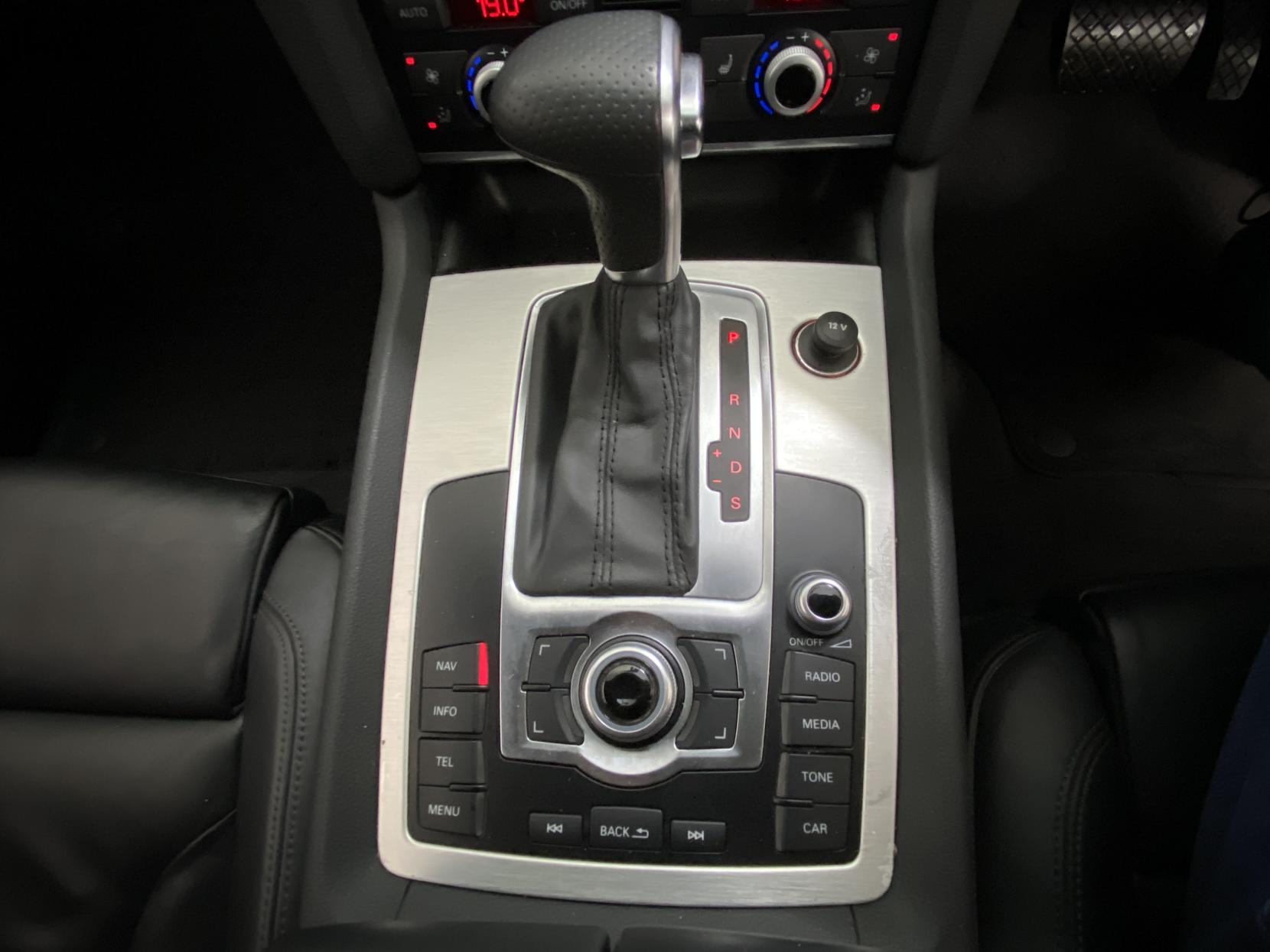 Audi Q7 3.0 TDI V6 S line Plus SUV 5dr Diesel Tiptronic quattro Euro 5 (s/s) (245 ps)
