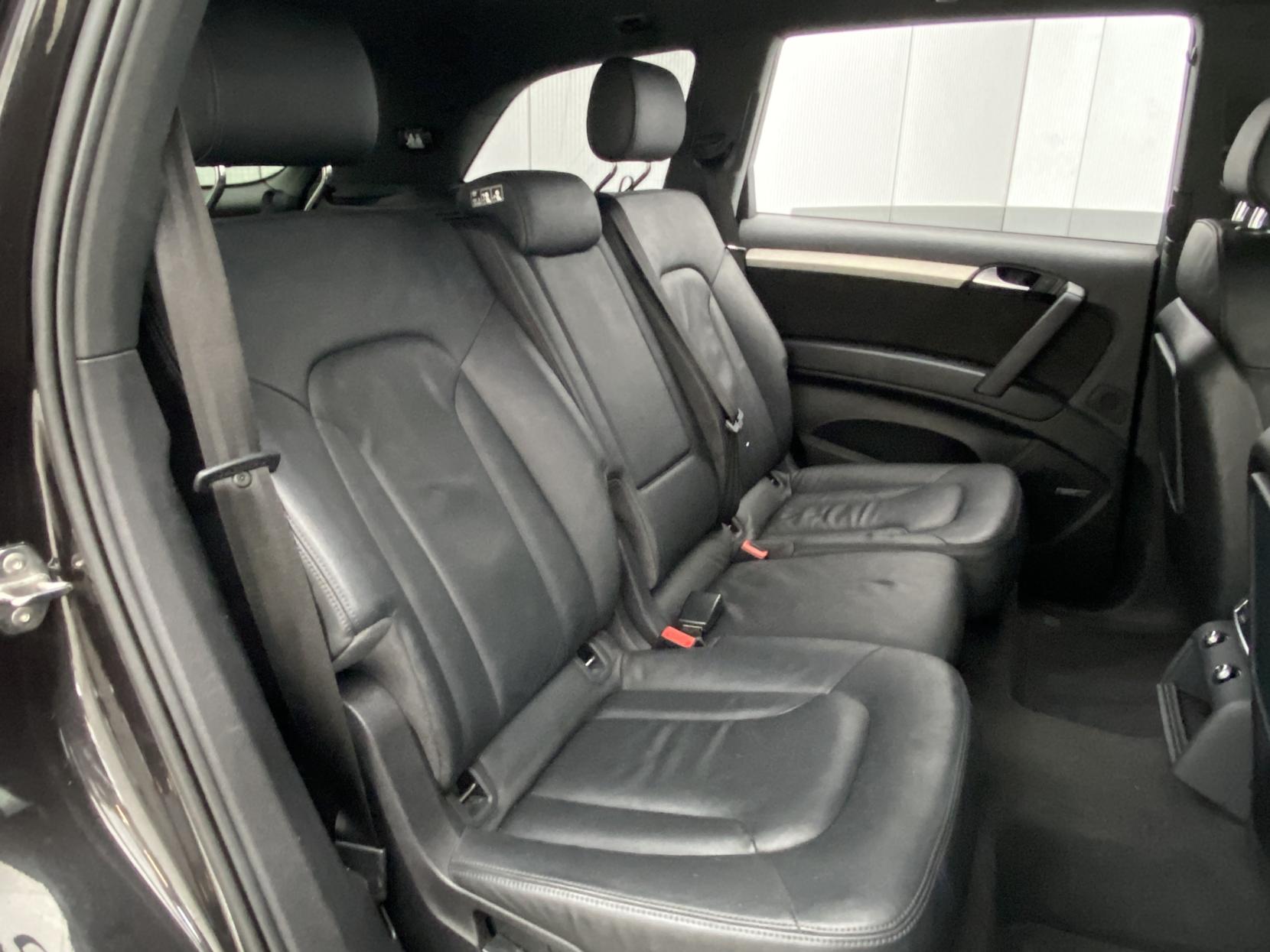 Audi Q7 3.0 TDI V6 S line Plus SUV 5dr Diesel Tiptronic quattro Euro 5 (s/s) (245 ps)
