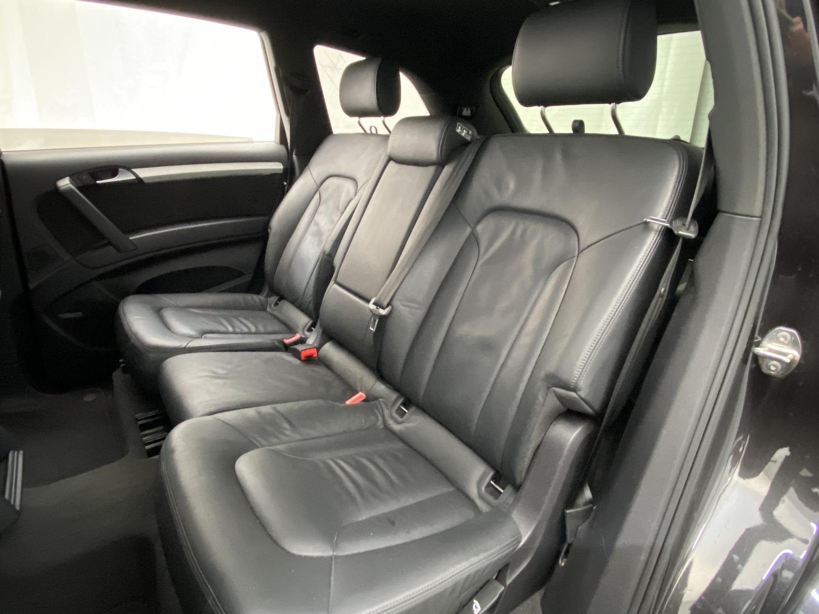 Audi Q7 3.0 TDI V6 S line Plus SUV 5dr Diesel Tiptronic quattro Euro 5 (s/s) (245 ps)