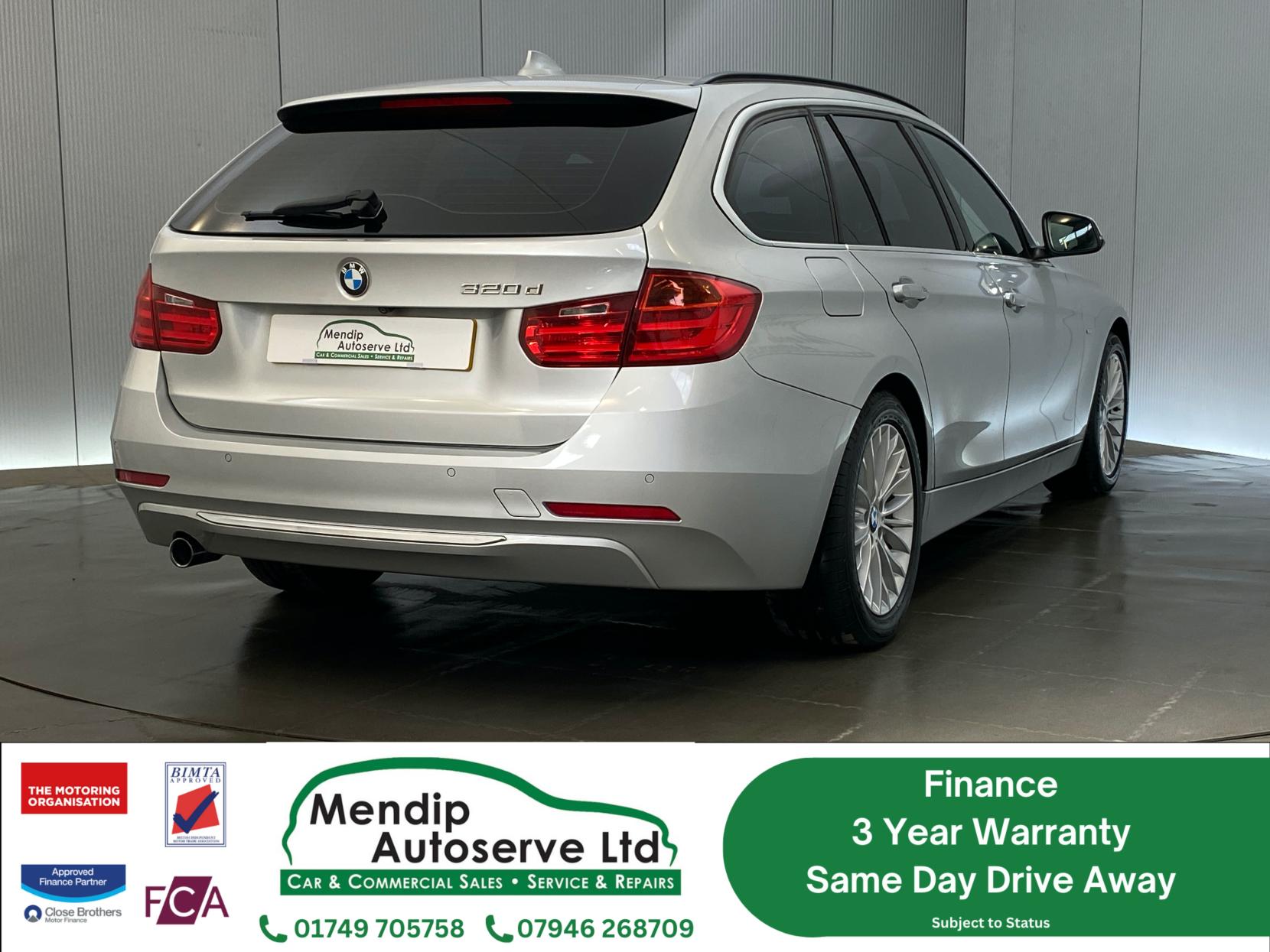 BMW 3 Series 2.0 320d Luxury Touring 5dr Diesel Auto Euro 5 (s/s) (184 ps)
