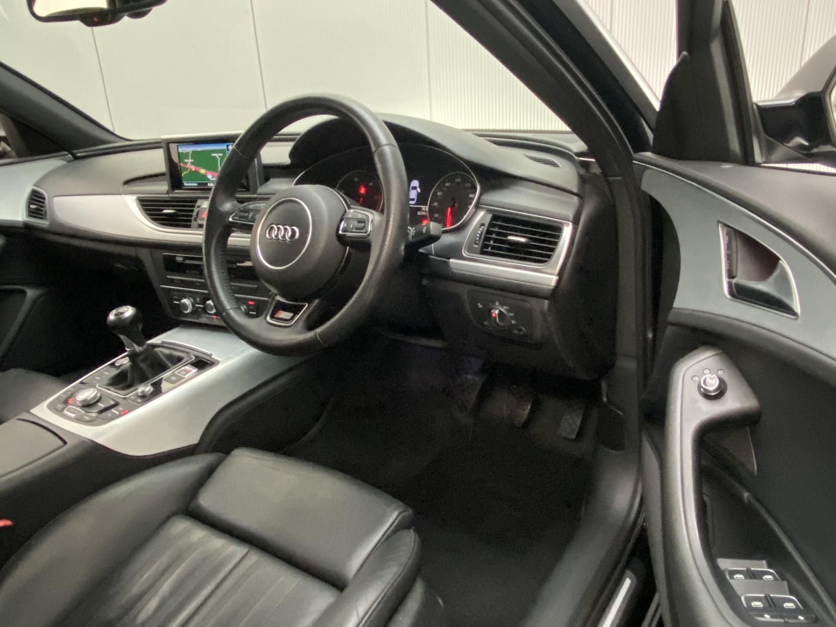 Audi A6 Saloon 2.0 TDI ultra S line Saloon 4dr Diesel Manual Euro 6 (s/s) (190 ps)