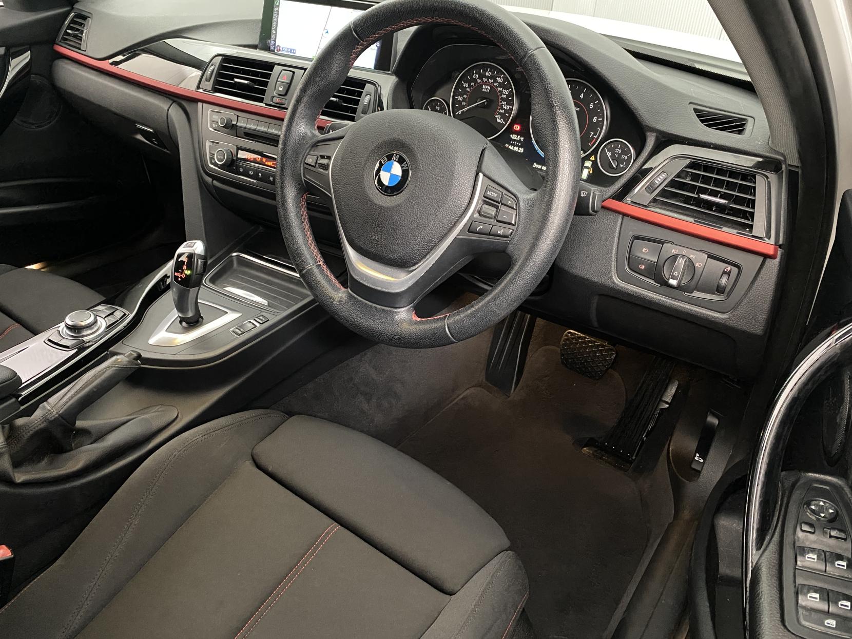 BMW 3 Series 2.0 320i Sport Touring 5dr Petrol Auto Euro 6 (s/s) (184 ps)