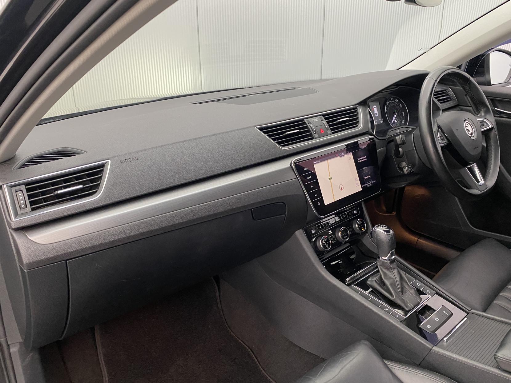 Skoda Superb 2.0 TDI SE L Executive Estate 5dr Diesel DSG Euro 6 (s/s) (150 ps)