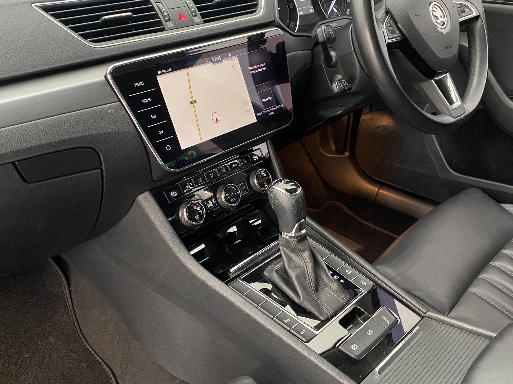 Skoda Superb 2.0 TDI SE L Executive Estate 5dr Diesel DSG Euro 6 (s/s) (150 ps)