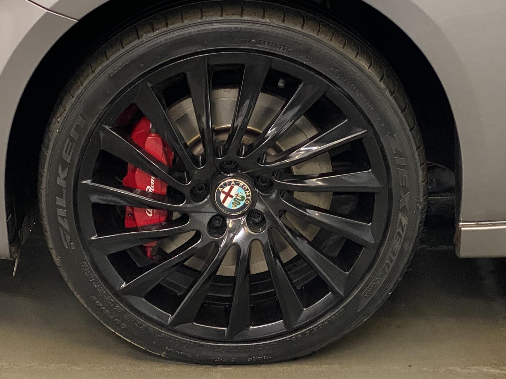 Alfa Romeo Giulietta 2.0 JTDM-2 QV Line Hatchback 5dr Diesel TCT Euro 6 (s/s) (175 bhp)