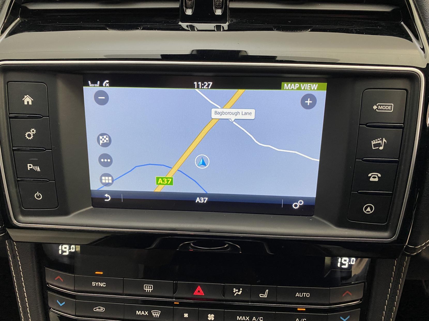Jaguar F-PACE 2.0 D180 R-Sport SUV 5dr Diesel Auto AWD Euro 6 (s/s) (180 ps)