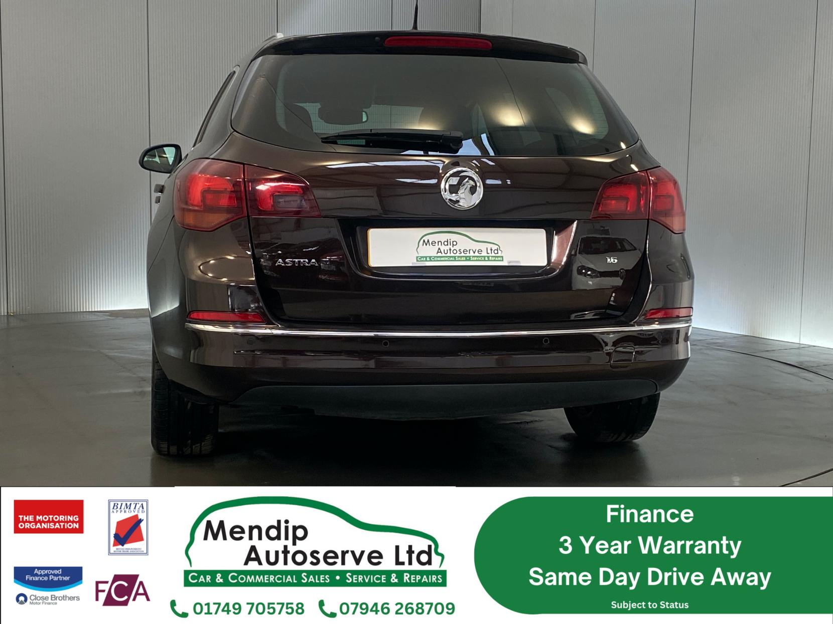 Vauxhall Astra 1.6 16V Elite Sports Tourer 5dr Petrol Auto Euro 5 (115 ps)