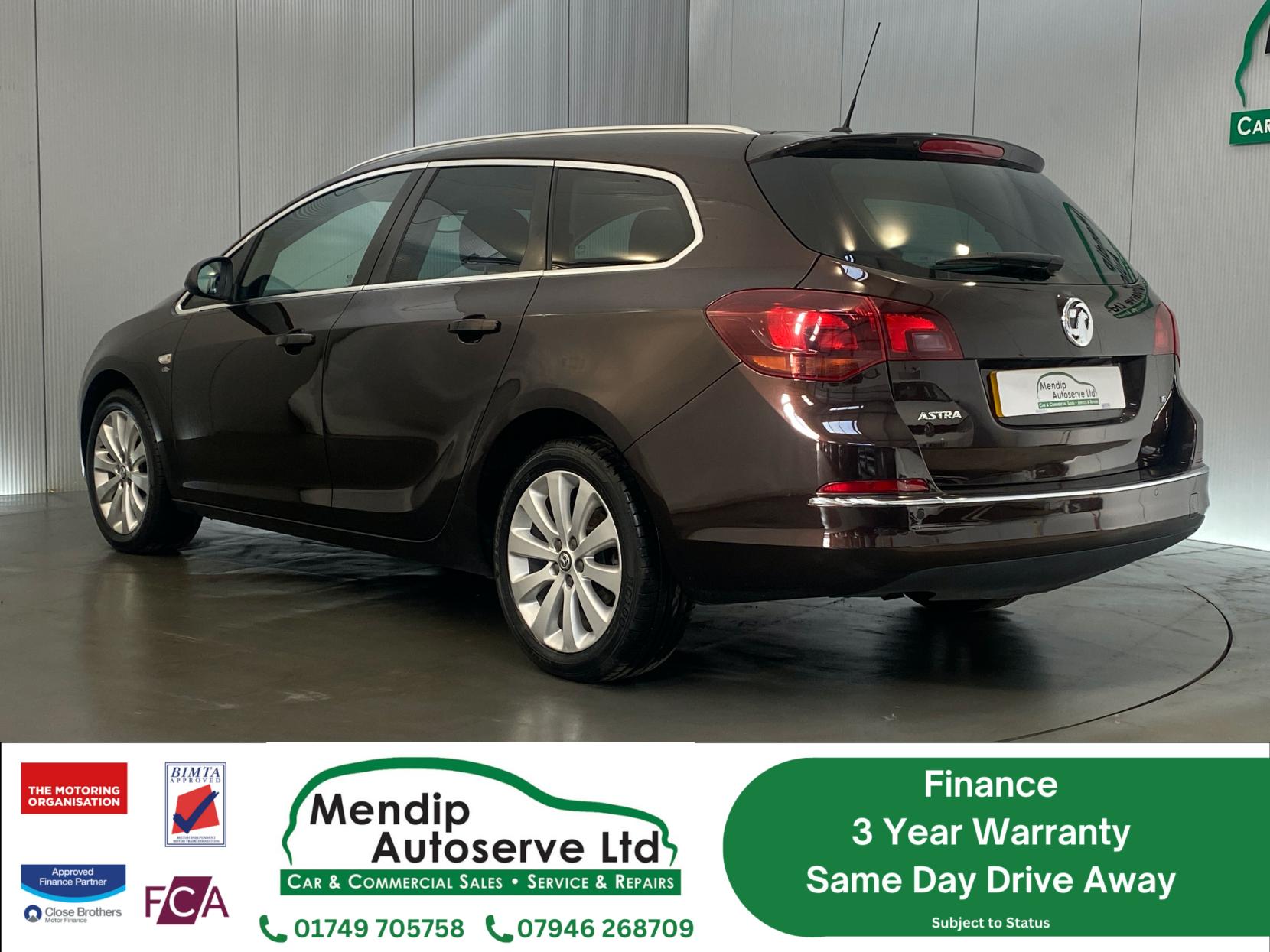 Vauxhall Astra 1.6 16V Elite Sports Tourer 5dr Petrol Auto Euro 5 (115 ps)