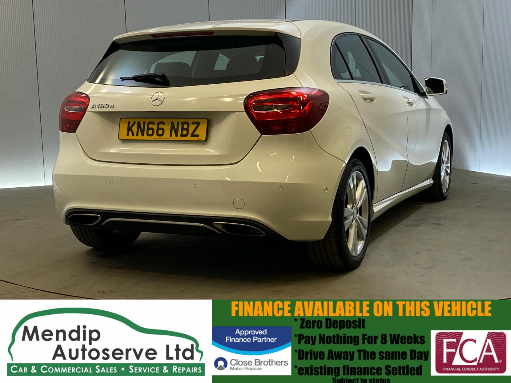 Mercedes-Benz A Class 1.5 A180d Sport (Executive) Hatchback 5dr Diesel Manual Euro 6 (s/s) (109 ps)