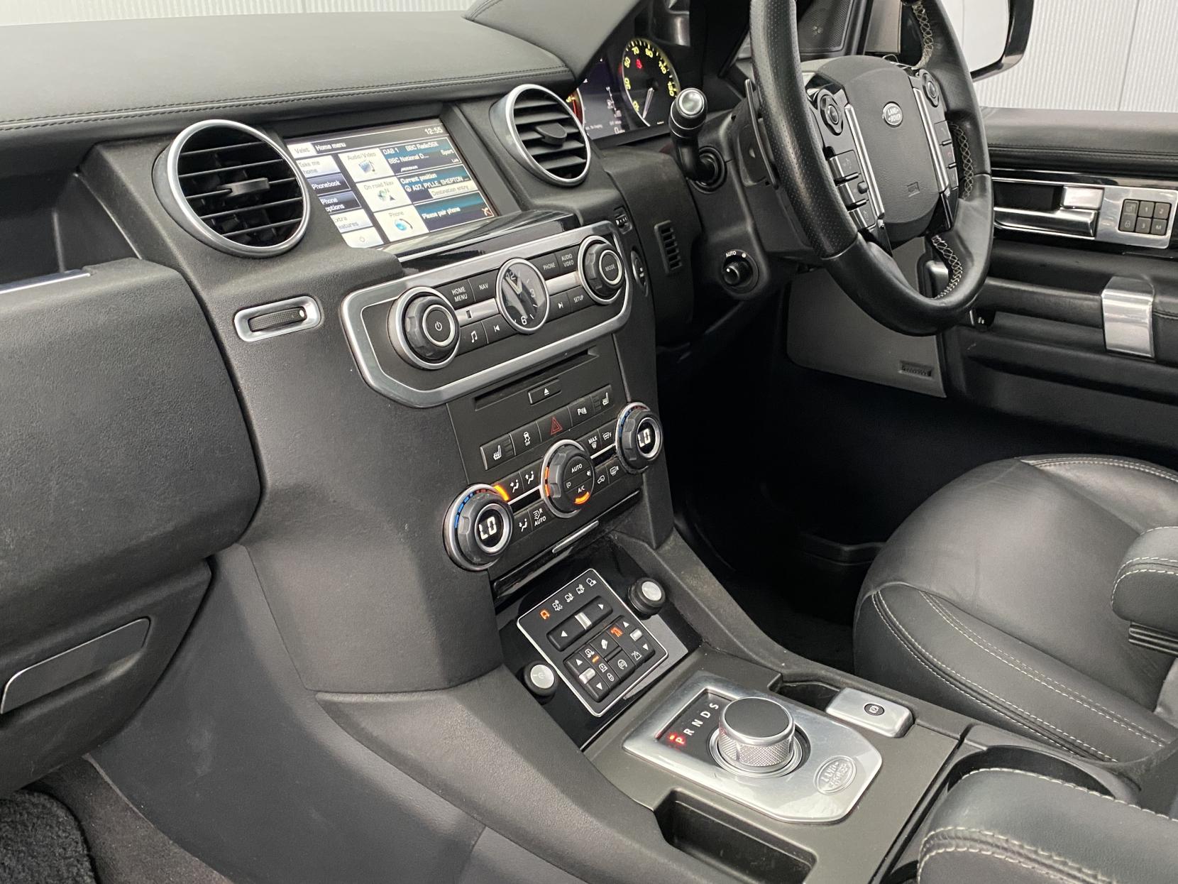 Land Rover Discovery 4 3.0 SD V6 HSE Luxury SUV 5dr Diesel Auto 4WD Euro 5 (s/s) (255 bhp)
