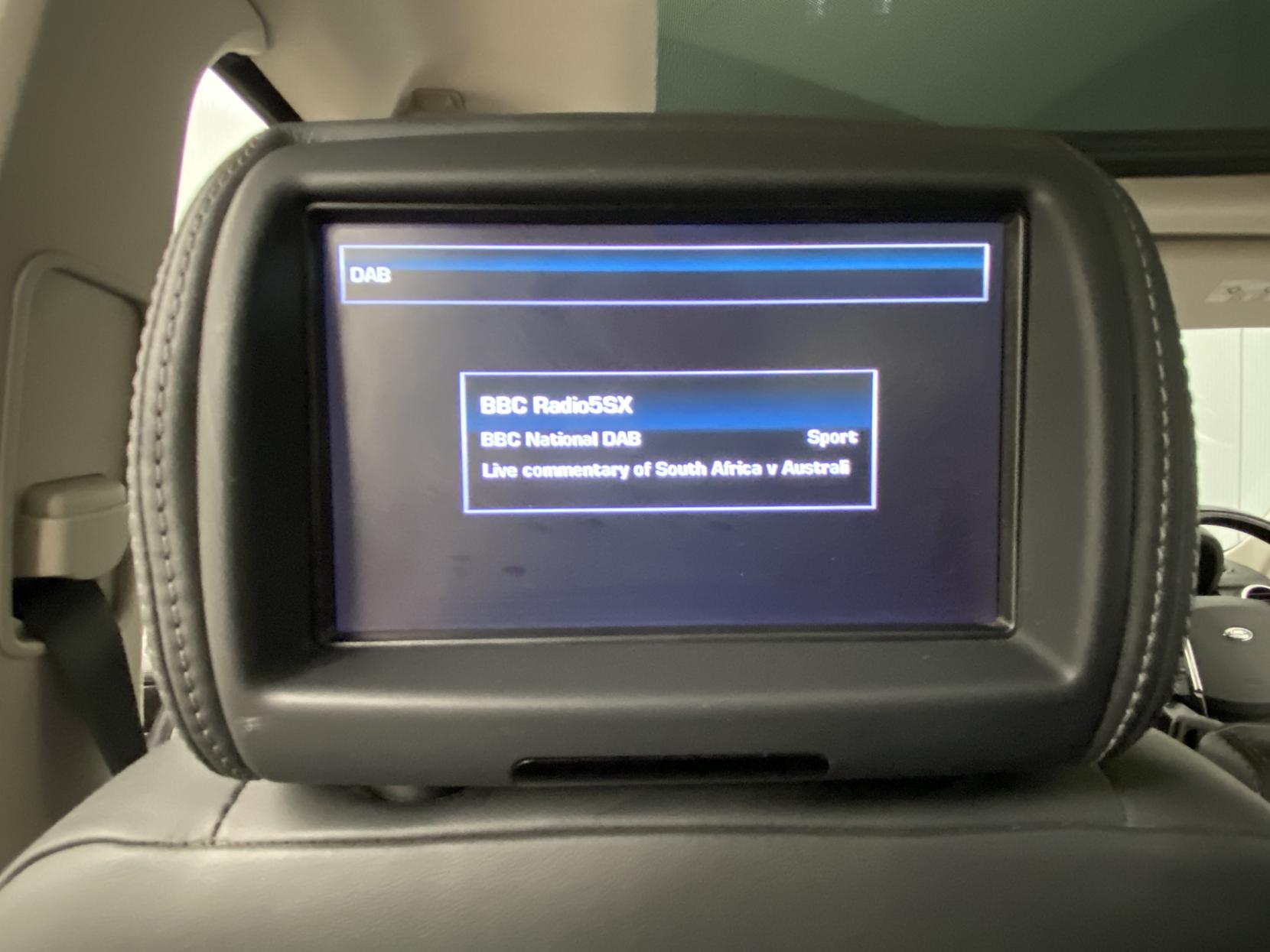 Land Rover Discovery 4 3.0 SD V6 HSE Luxury SUV 5dr Diesel Auto 4WD Euro 5 (s/s) (255 bhp)