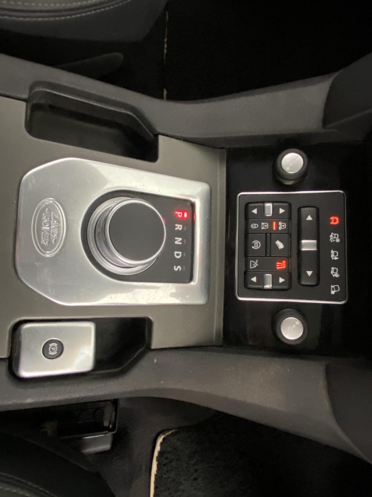 Land Rover Discovery 4 3.0 SD V6 HSE Luxury SUV 5dr Diesel Auto 4WD Euro 5 (s/s) (255 bhp)
