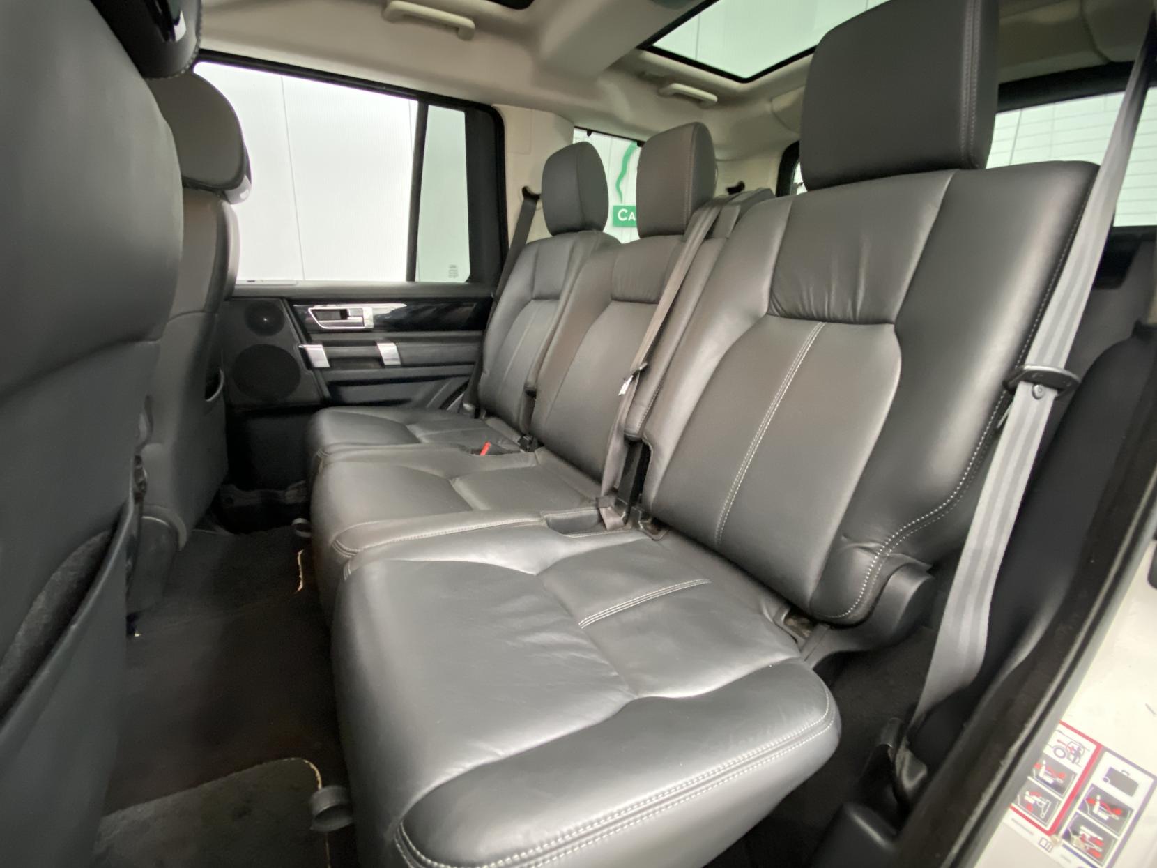 Land Rover Discovery 4 3.0 SD V6 HSE Luxury SUV 5dr Diesel Auto 4WD Euro 5 (s/s) (255 bhp)