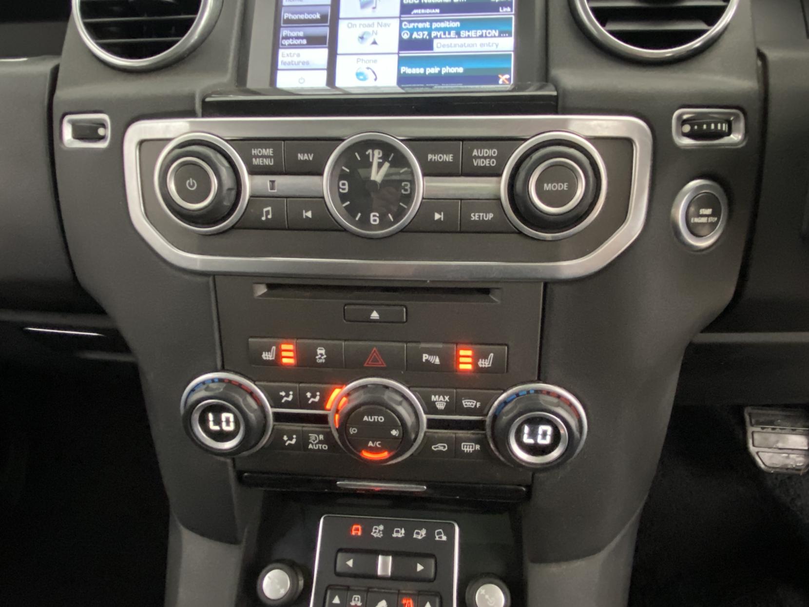 Land Rover Discovery 4 3.0 SD V6 HSE Luxury SUV 5dr Diesel Auto 4WD Euro 5 (s/s) (255 bhp)