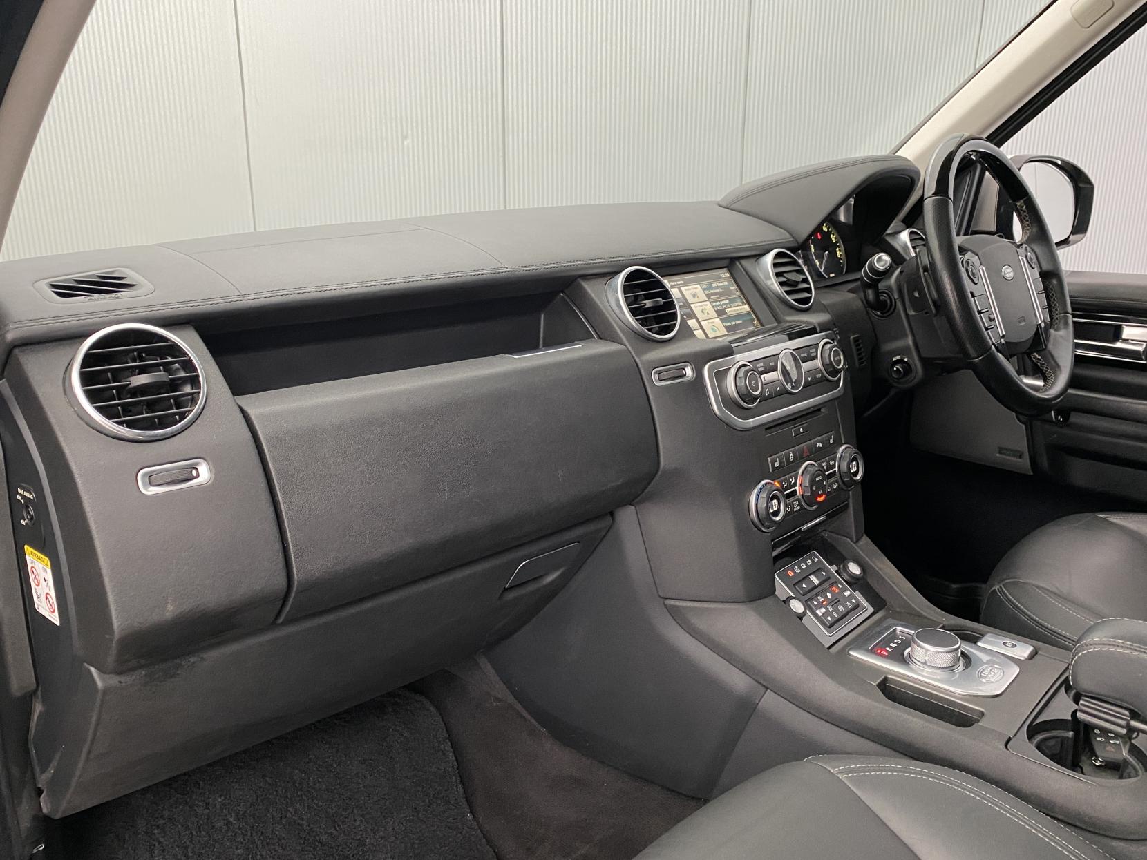 Land Rover Discovery 4 3.0 SD V6 HSE Luxury SUV 5dr Diesel Auto 4WD Euro 5 (s/s) (255 bhp)
