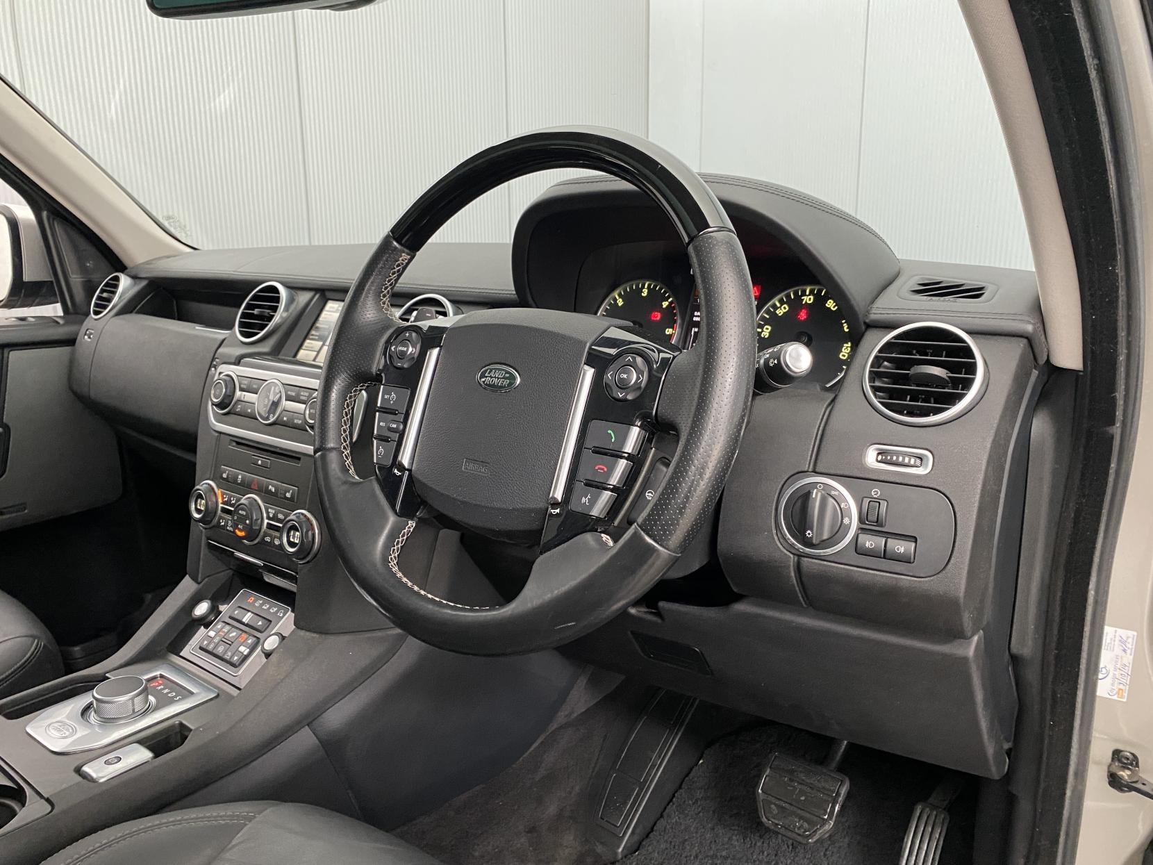 Land Rover Discovery 4 3.0 SD V6 HSE Luxury SUV 5dr Diesel Auto 4WD Euro 5 (s/s) (255 bhp)