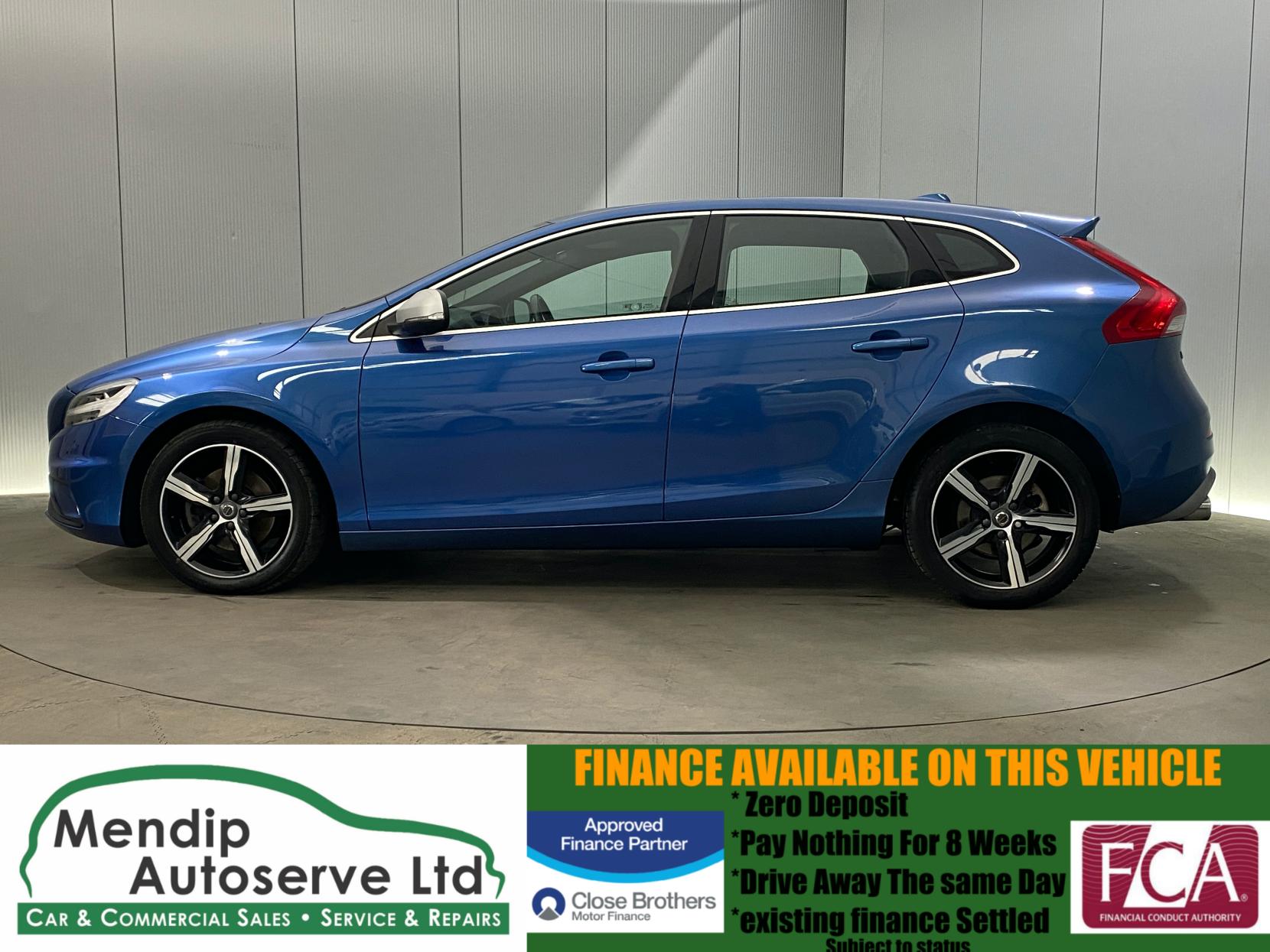 Volvo V40 2.0 T3 R-Design Hatchback 5dr Petrol Manual Euro 6 (s/s) (152 ps)