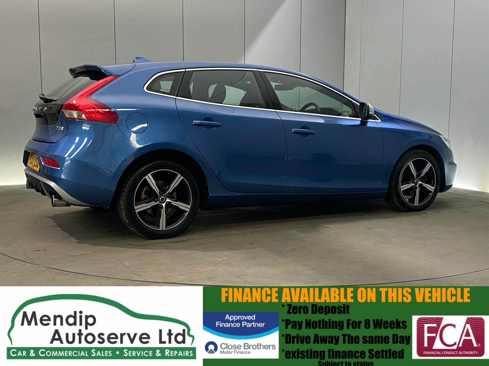 Volvo V40 2.0 T3 R-Design Hatchback 5dr Petrol Manual Euro 6 (s/s) (152 ps)