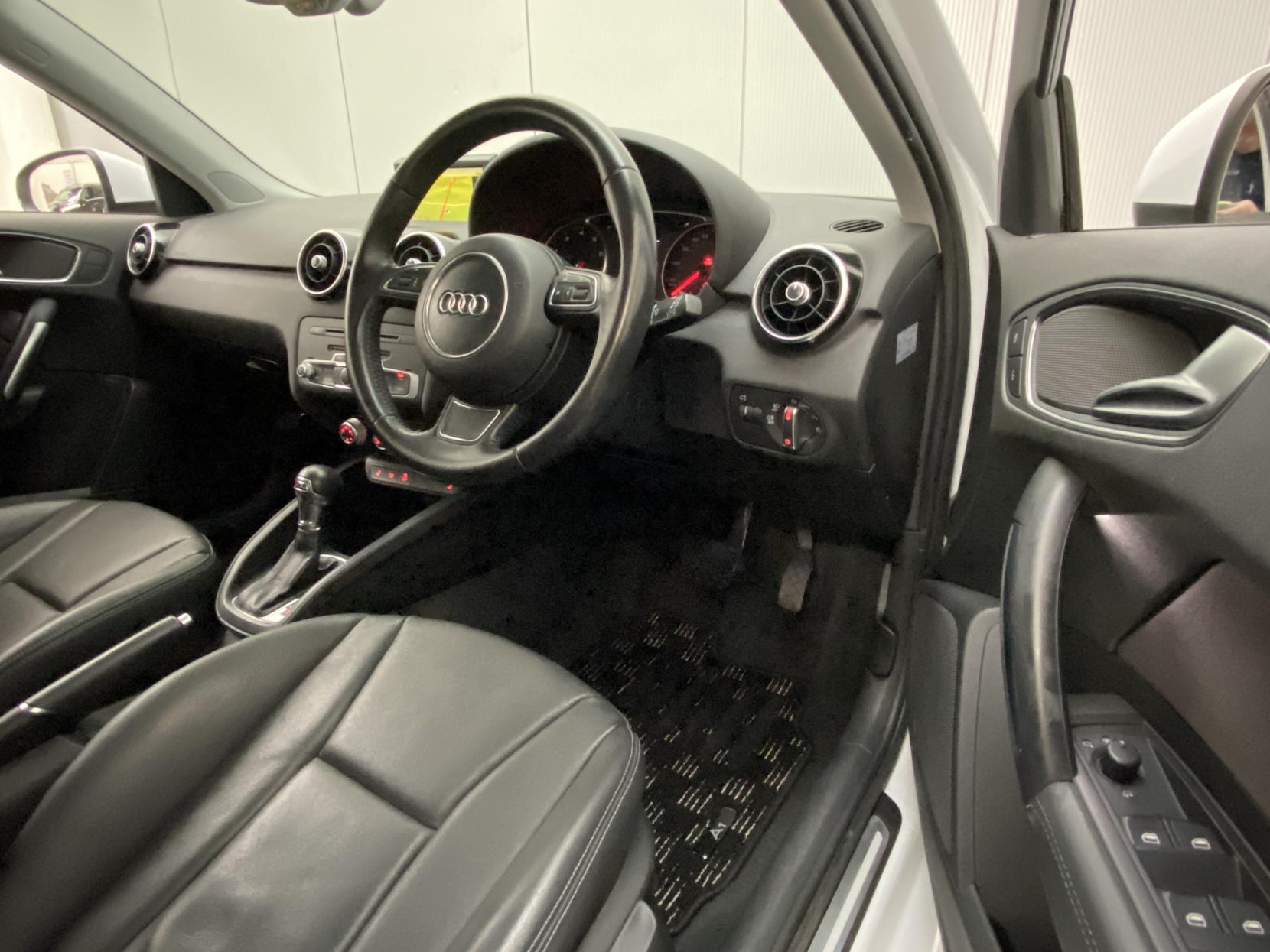 Audi A1 1.4 TFSI Sport Sportback 5dr Petrol S Tronic Euro 5 (s/s) (122 ps)