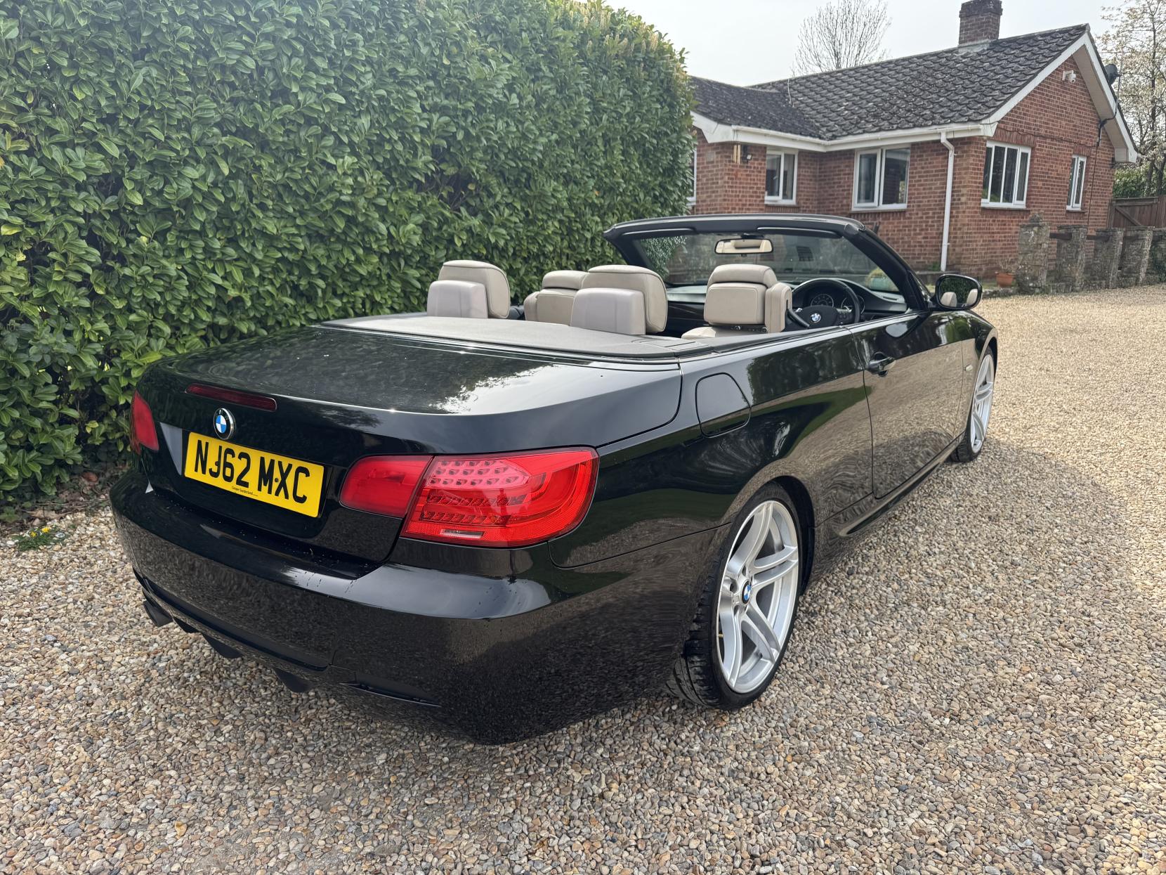 BMW 3 Series 2.0 320d Sport Plus Edition Convertible 2dr Diesel Steptronic Euro 5 (184 ps)
