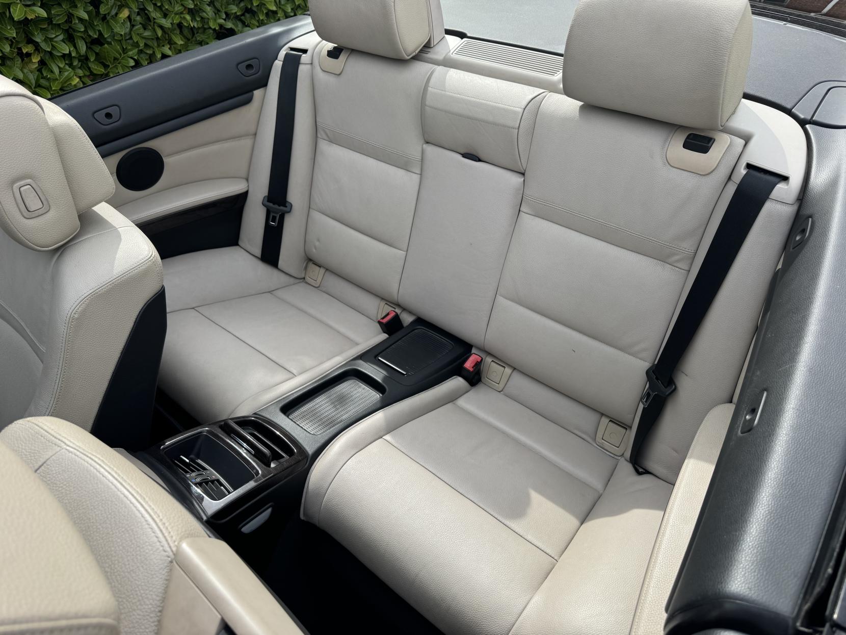 BMW 3 Series 2.0 320d Sport Plus Edition Convertible 2dr Diesel Steptronic Euro 5 (184 ps)