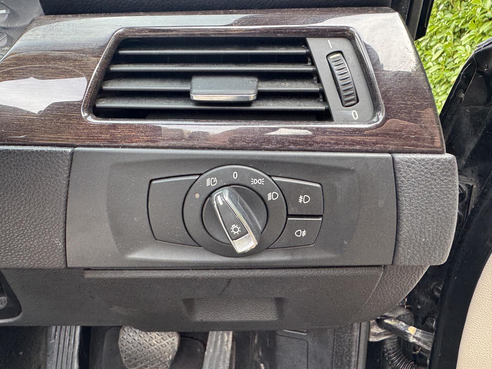 BMW 3 Series 2.0 320d Sport Plus Edition Convertible 2dr Diesel Steptronic Euro 5 (184 ps)