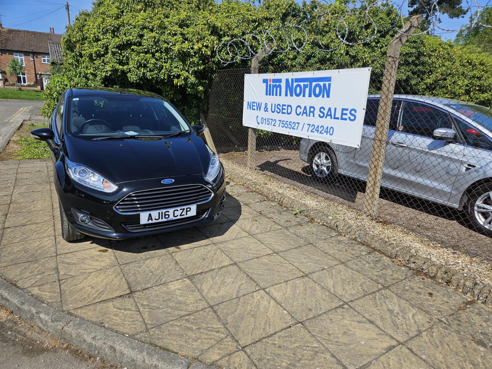 Ford Fiesta 1.0T EcoBoost Zetec Hatchback 3dr Petrol Manual Euro 6 (s/s) (100 ps)