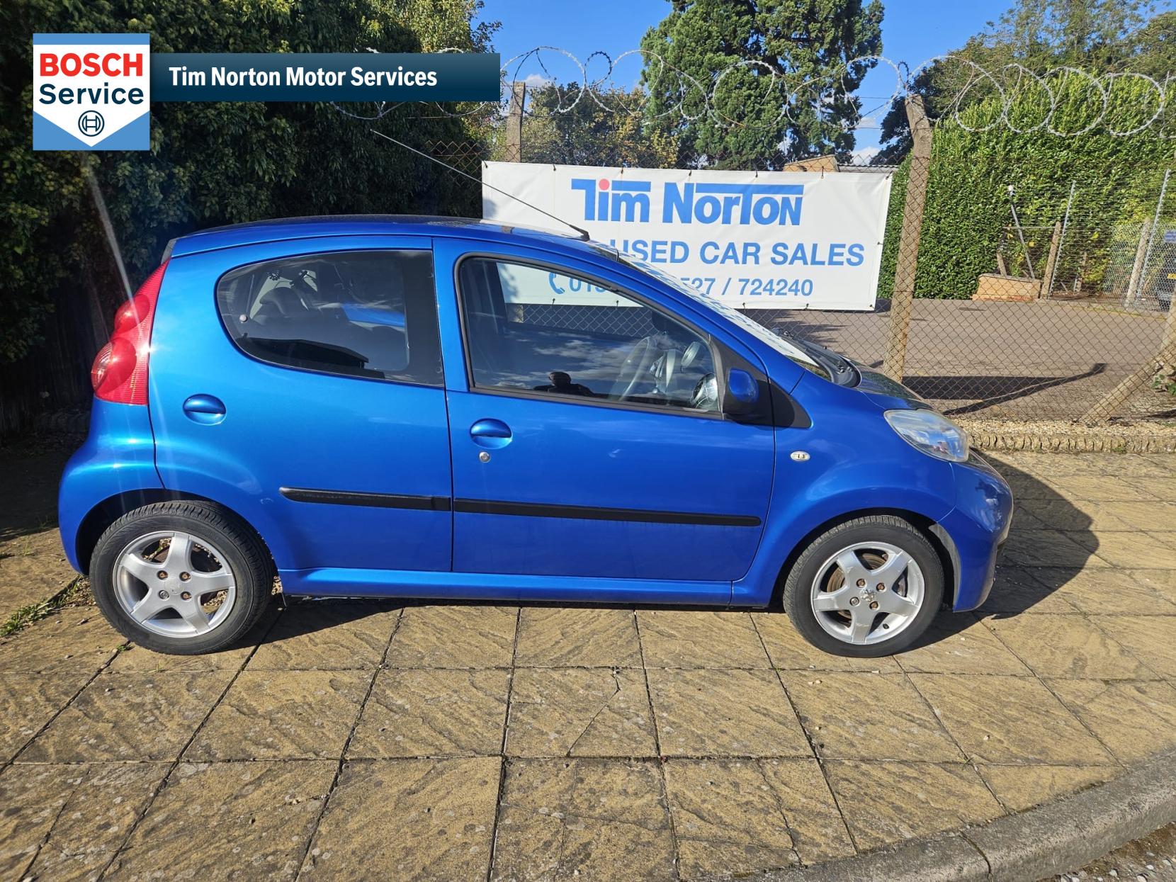 Peugeot 107 1.0 12V Verve Hatchback 5dr Petrol Manual Euro 4 (68 ps)