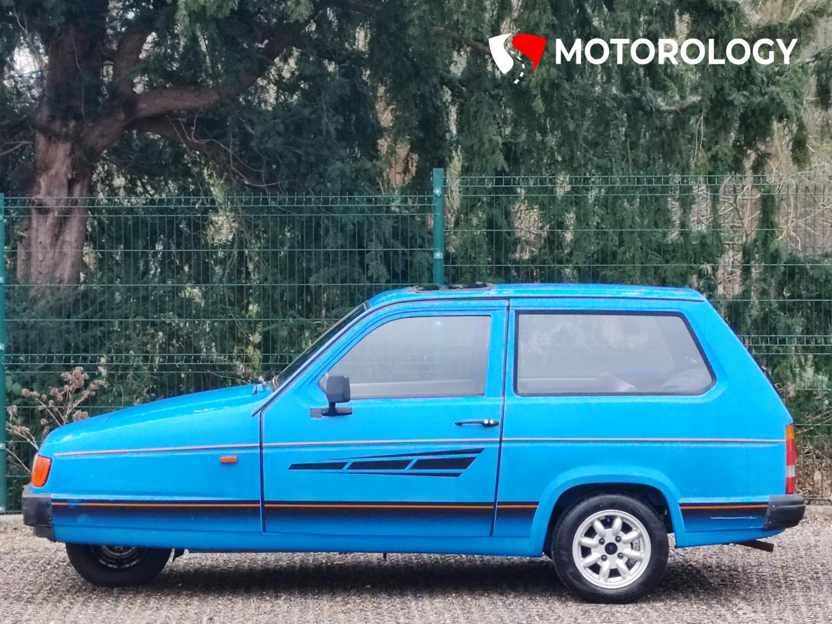 Reliant Robin 0.85 LX Hatchback 3dr Petrol Manual (39 bhp)