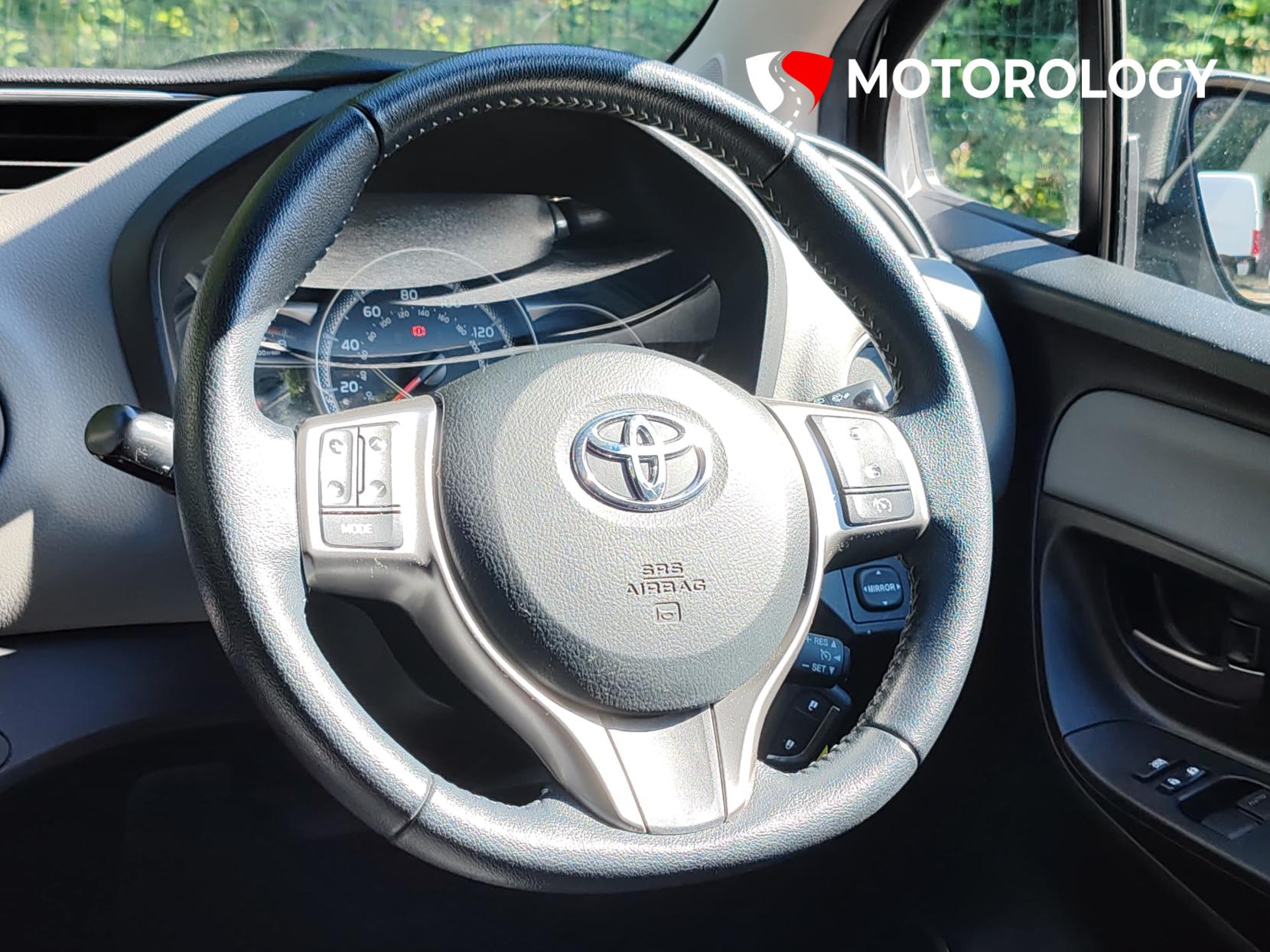 Toyota Yaris 1.33 Dual VVT-i Icon Hatchback 5dr Petrol Manual Euro 6 (99 ps)